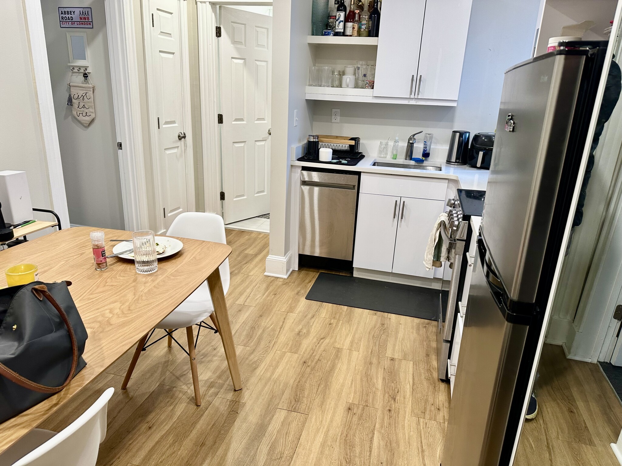 833 Beacon St, Fenway