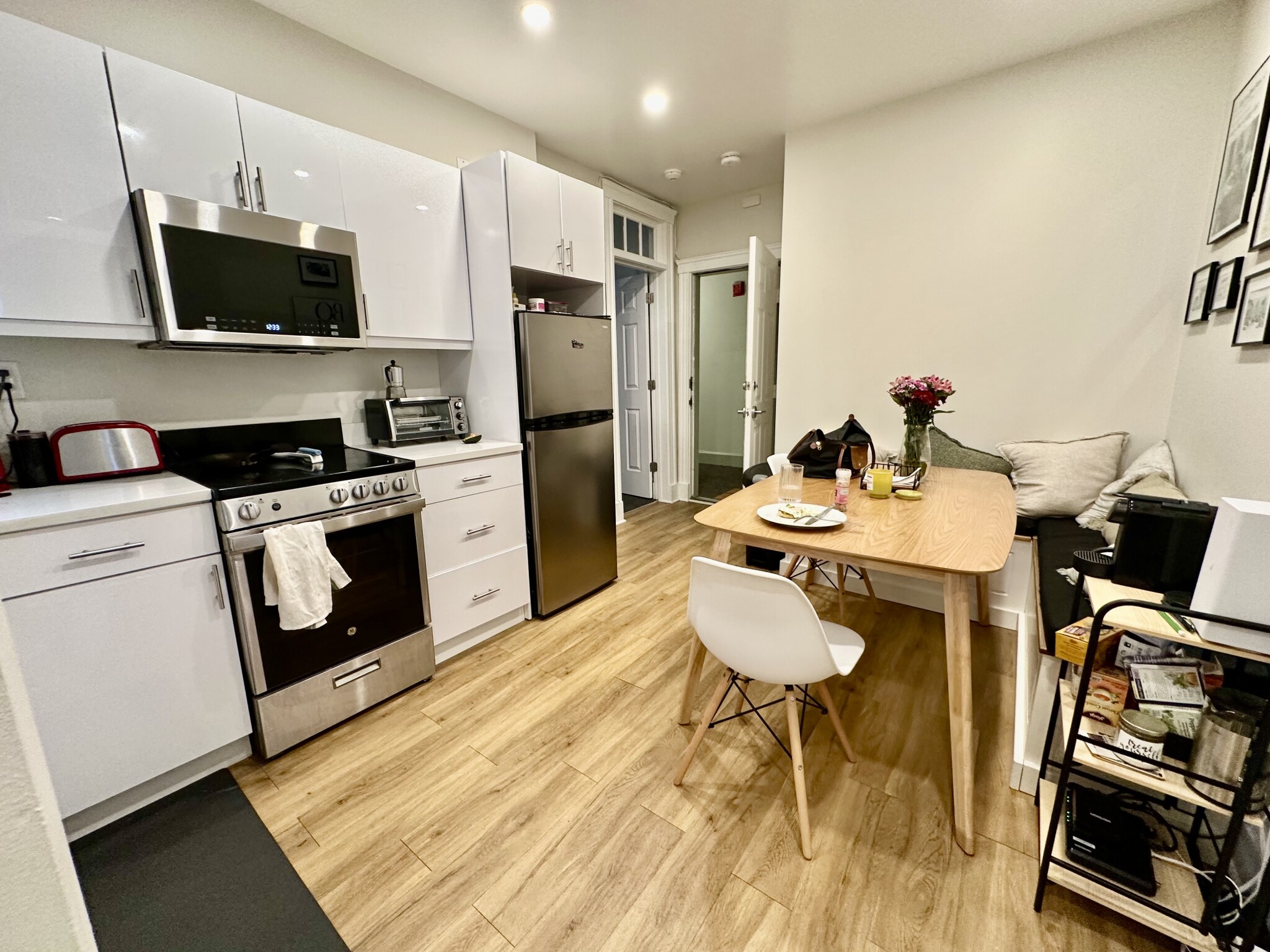 833 Beacon St, Fenway