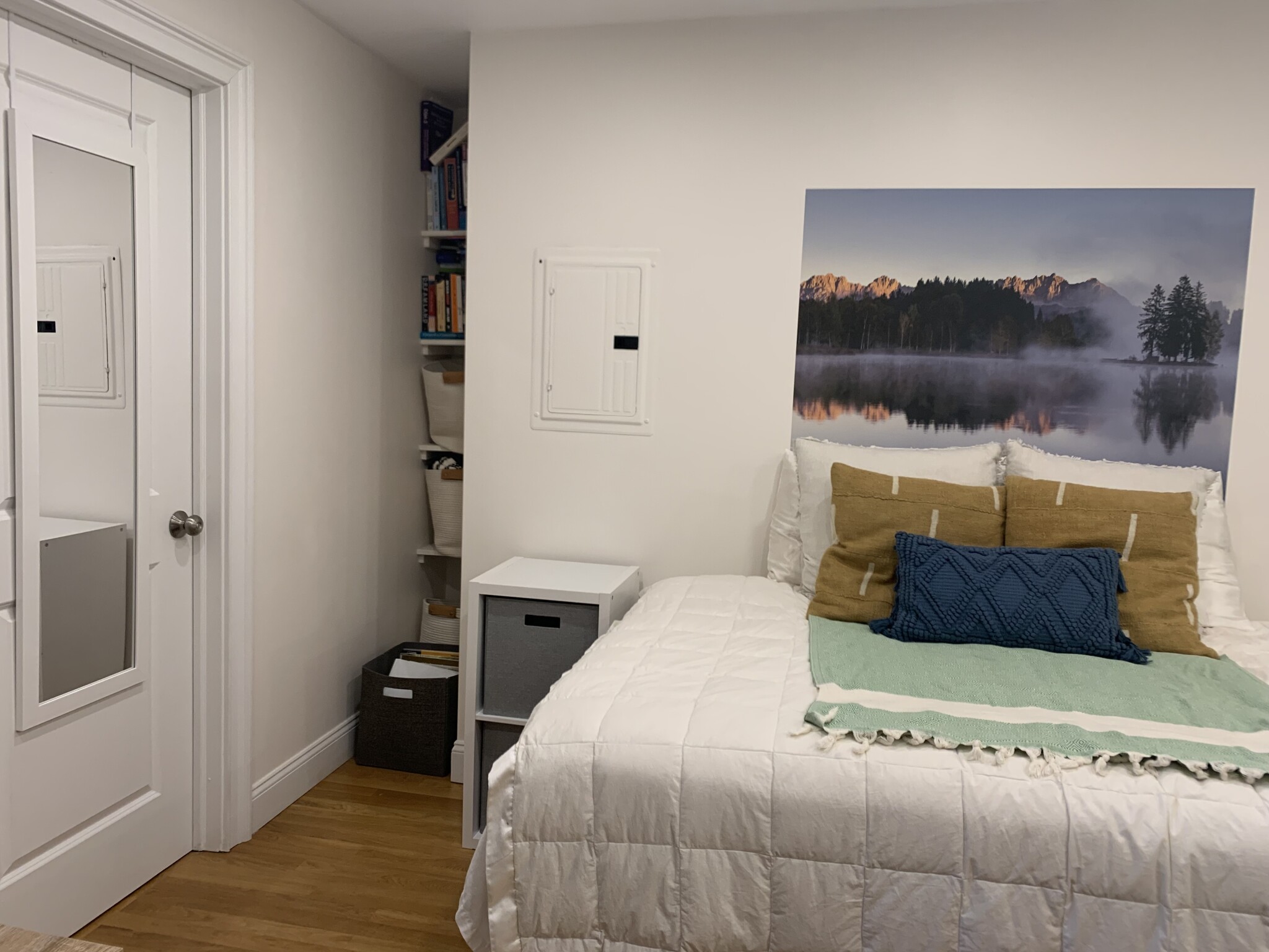 92 West Cedar, Beacon Hill