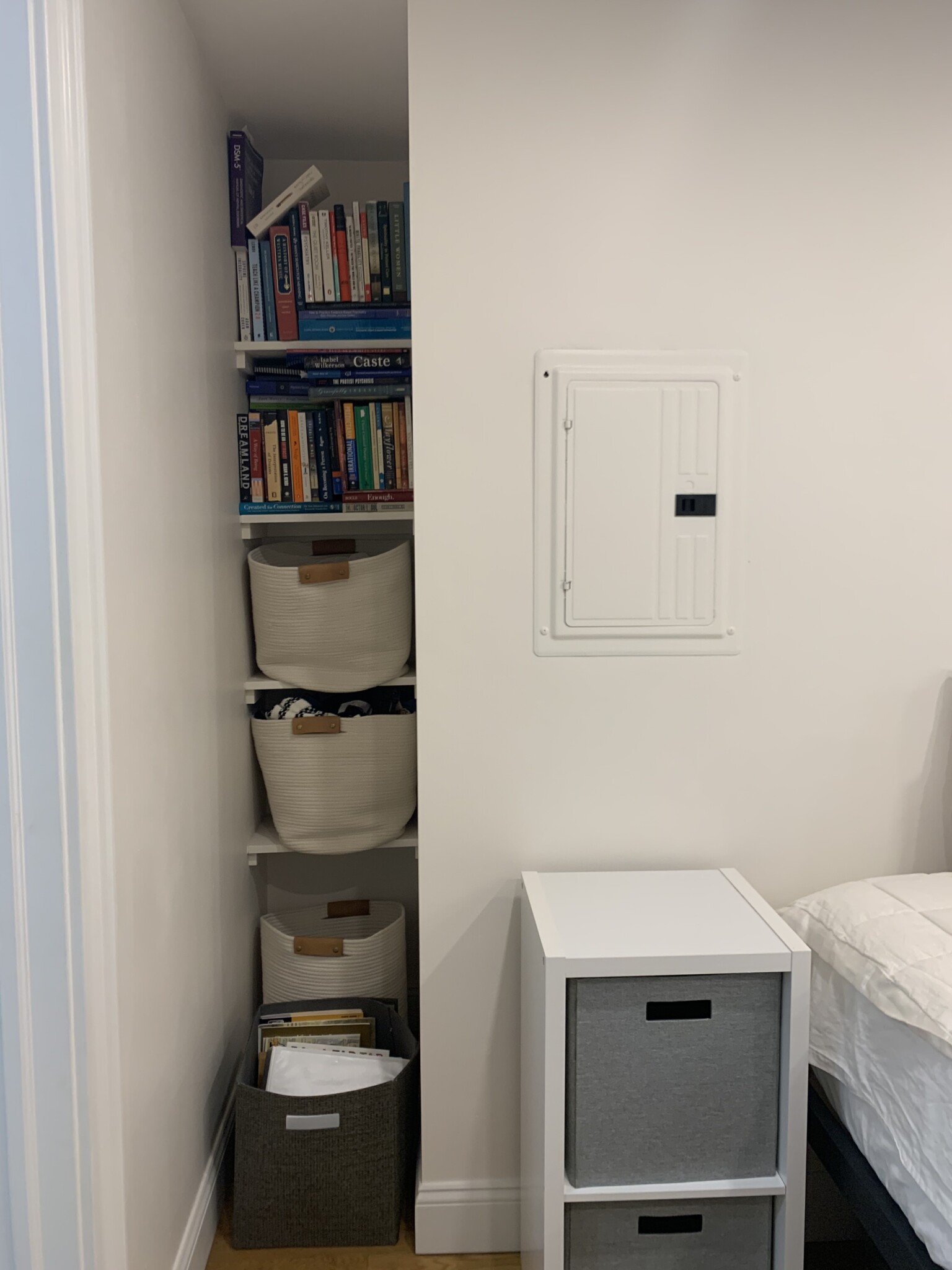 92 West Cedar, Beacon Hill