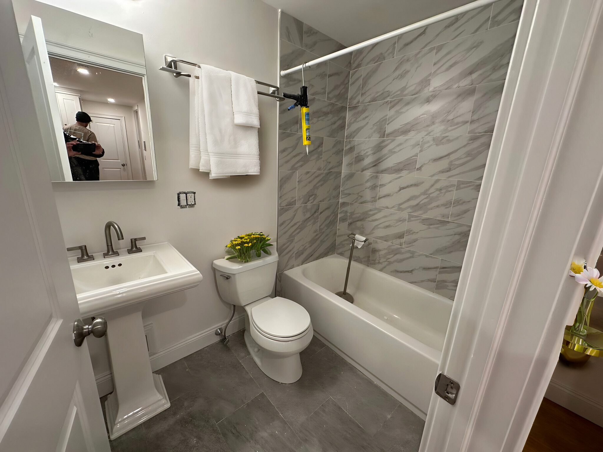 92 West Cedar, Beacon Hill