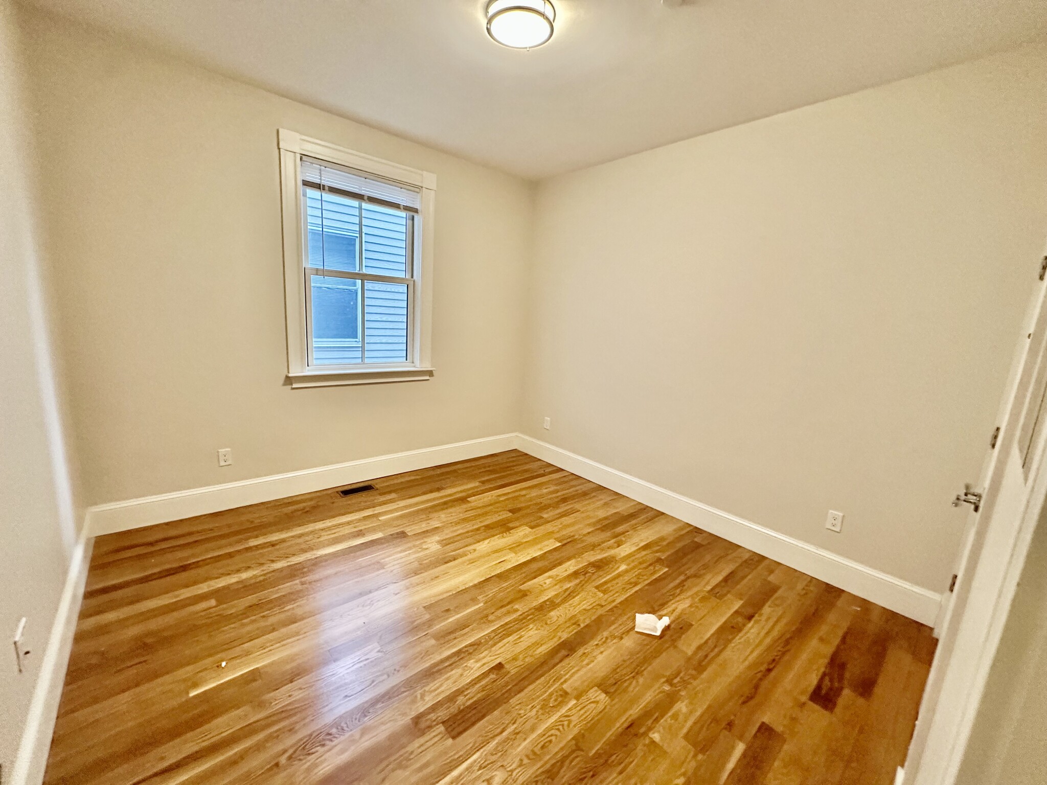 470-472 Green, Central Square