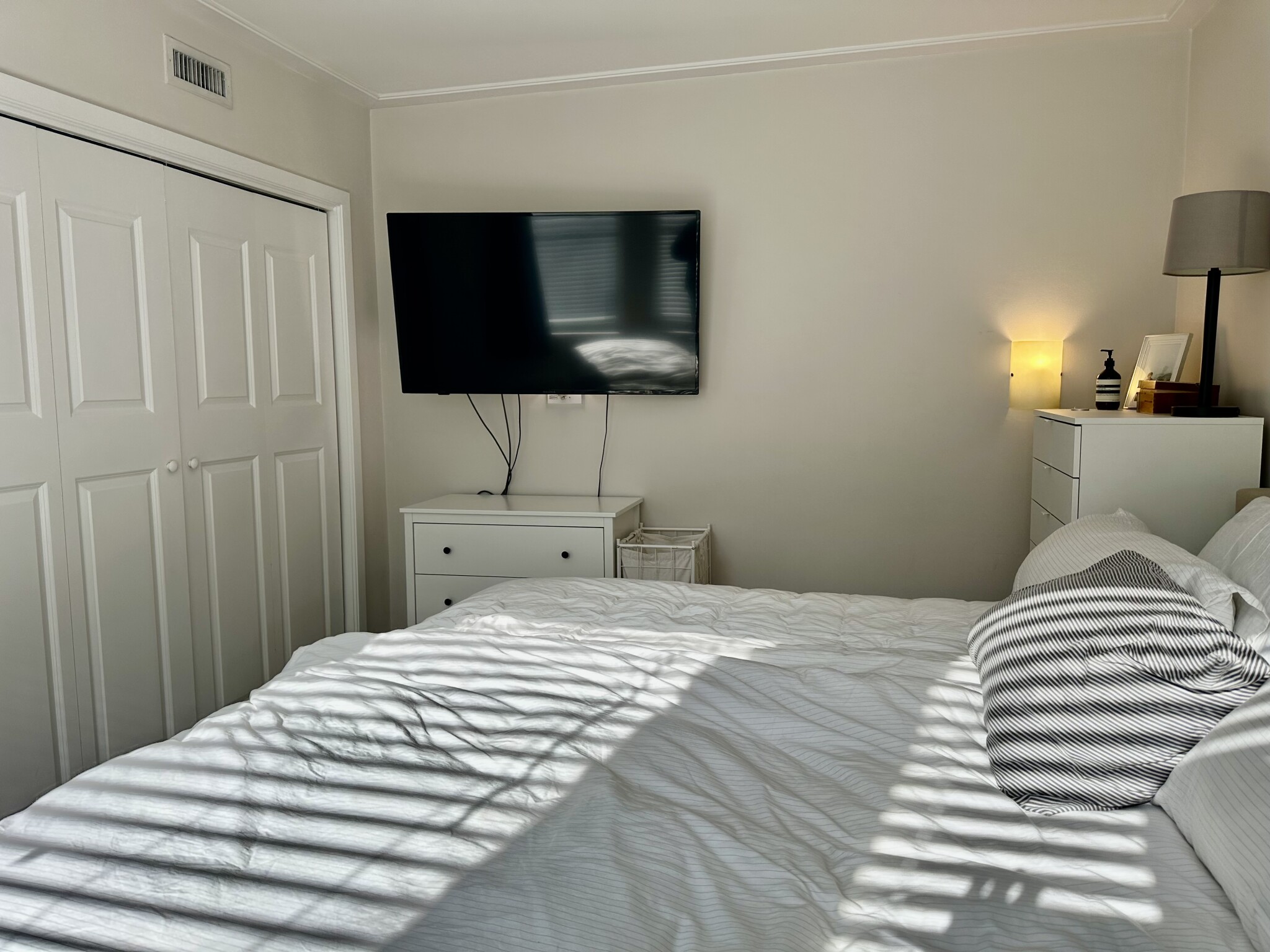 Photos of apartment on West 2nd St.,Boston MA 02127