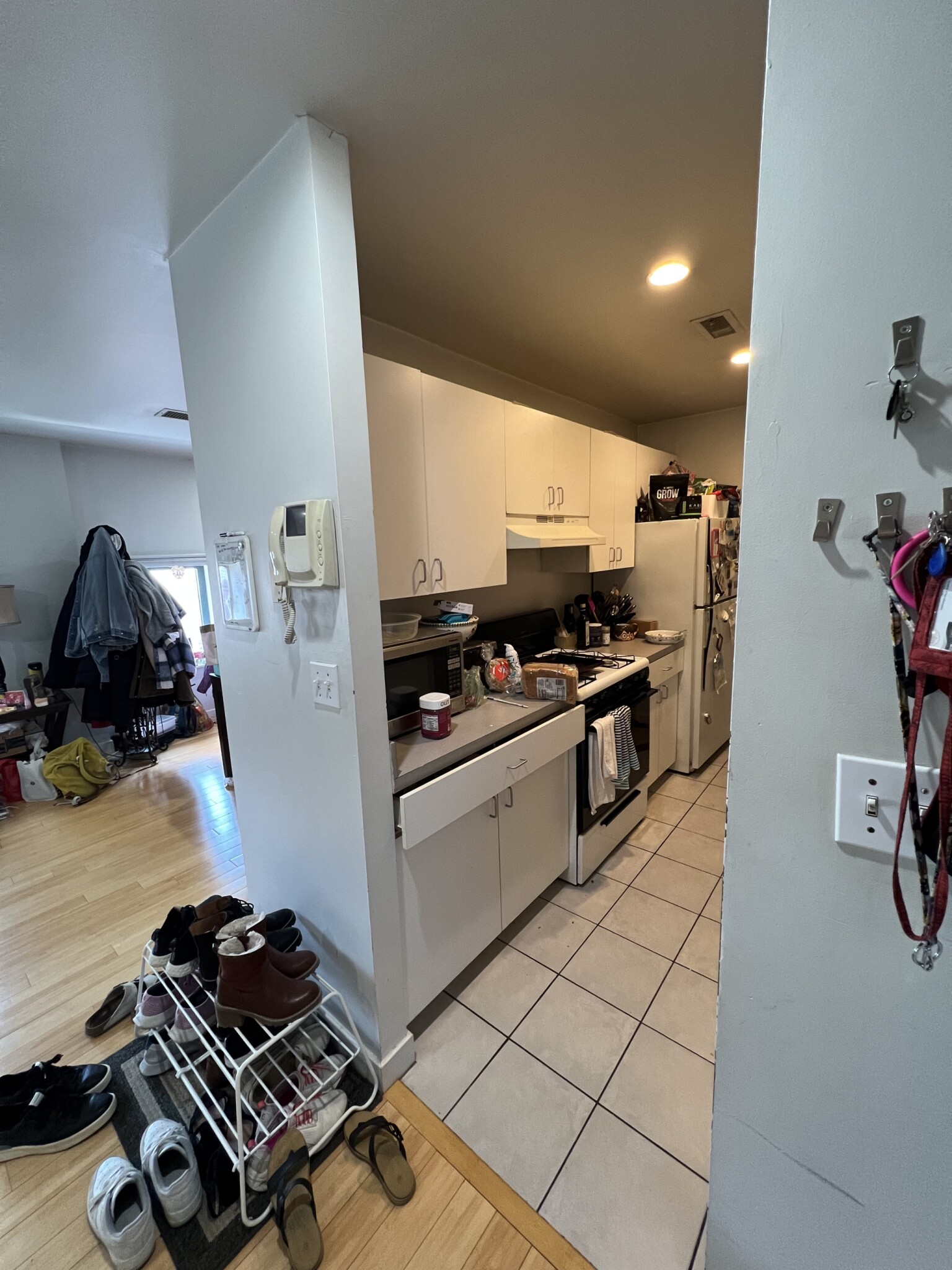 https://ygl-photos.s3.us-west-004.backblazeb2.com/8568W683dd520c99a1.jpg