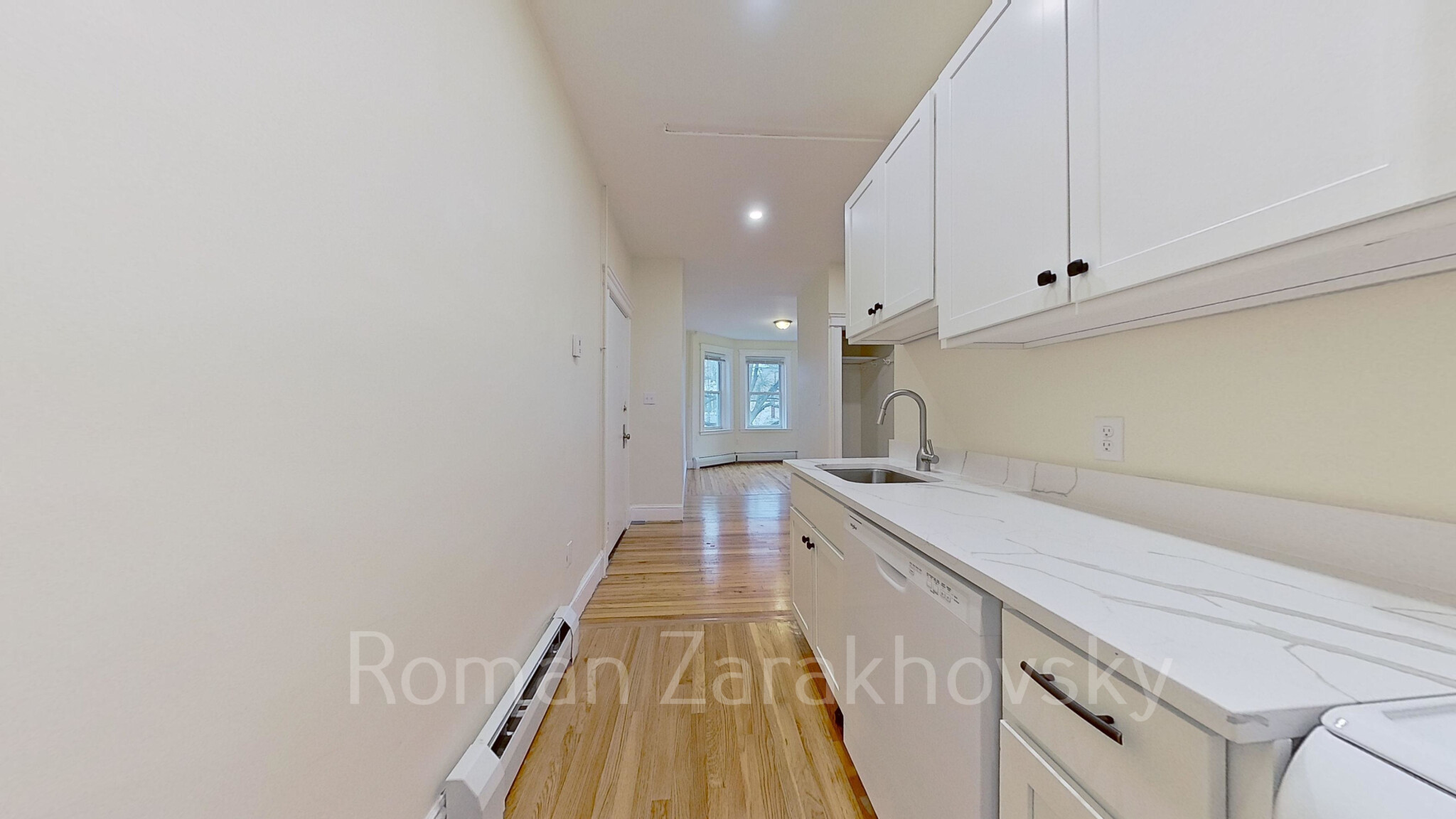 1844 Commonwealth Ave., Brighton, MA - 2,750 USD/ month