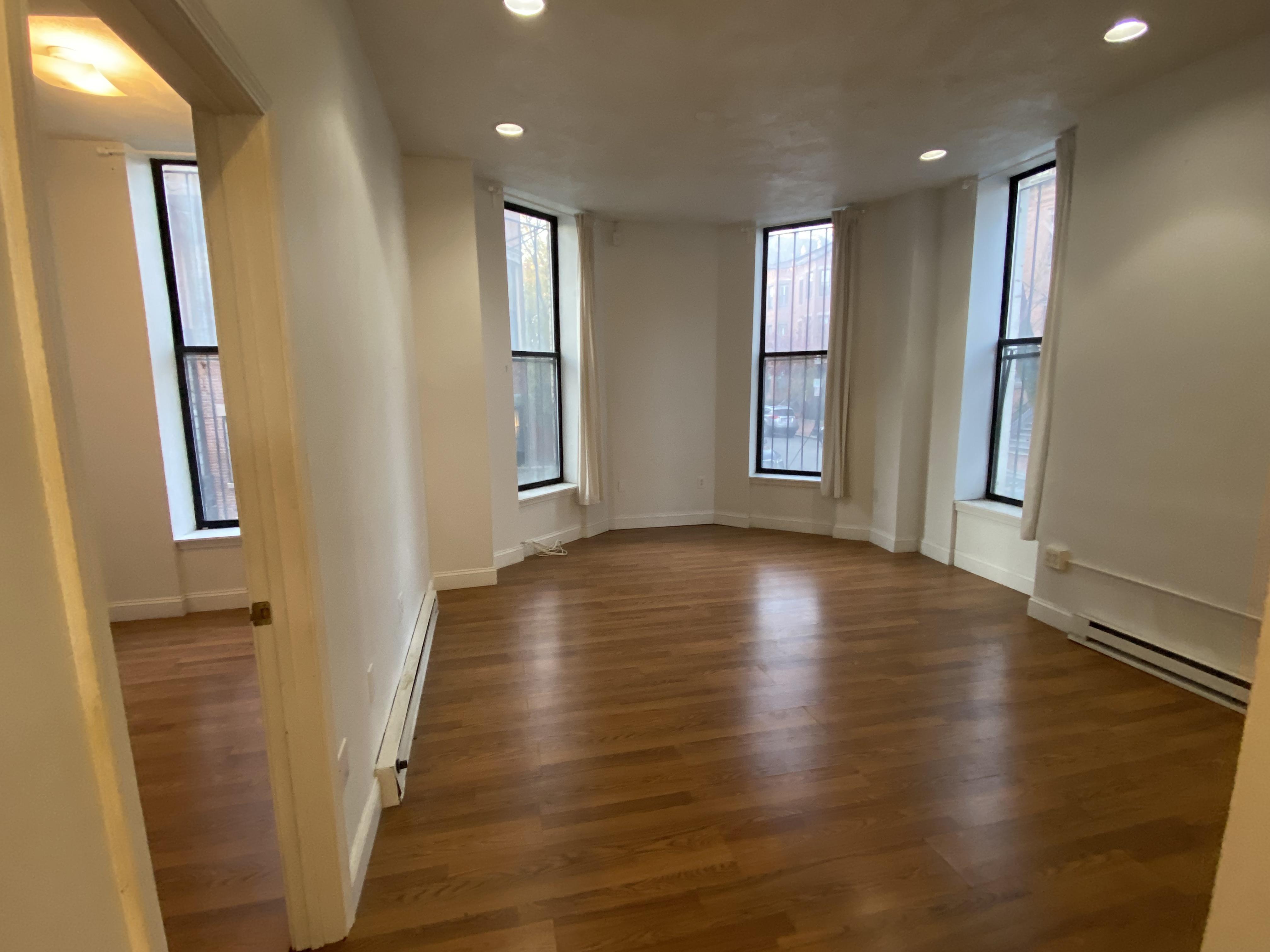 1 bed, 1 bath apartment for rent at 537 Columbus Ave Unit 1R, South End