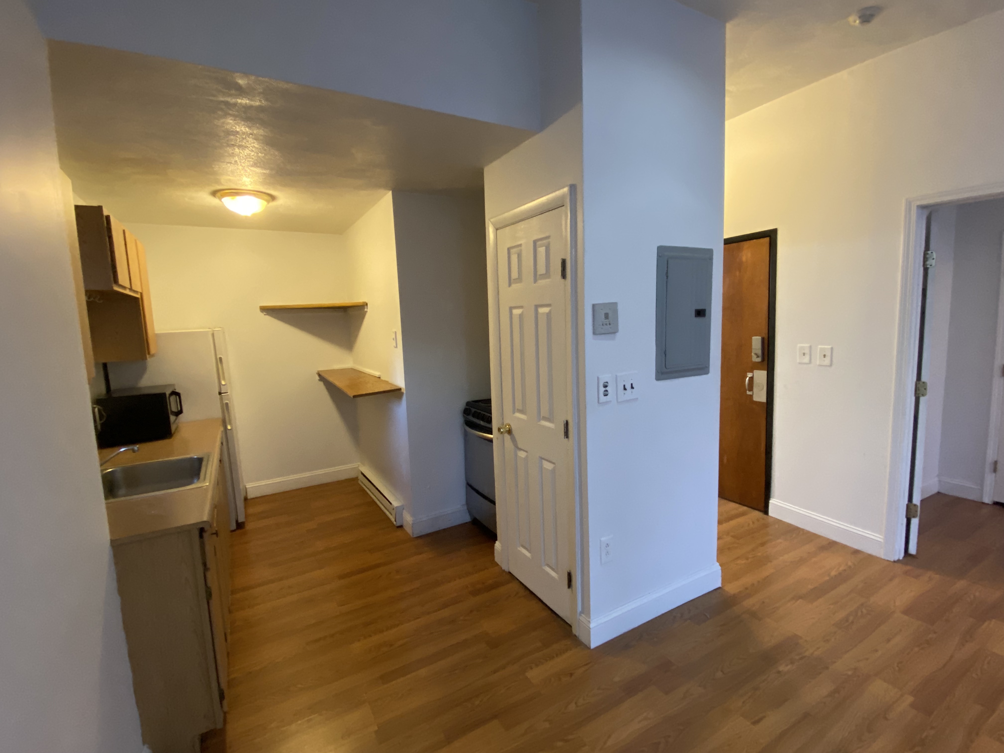 1 bed, 1 bath apartment for rent at 537 Columbus Ave Unit 1R, South End — photo 2 of 6