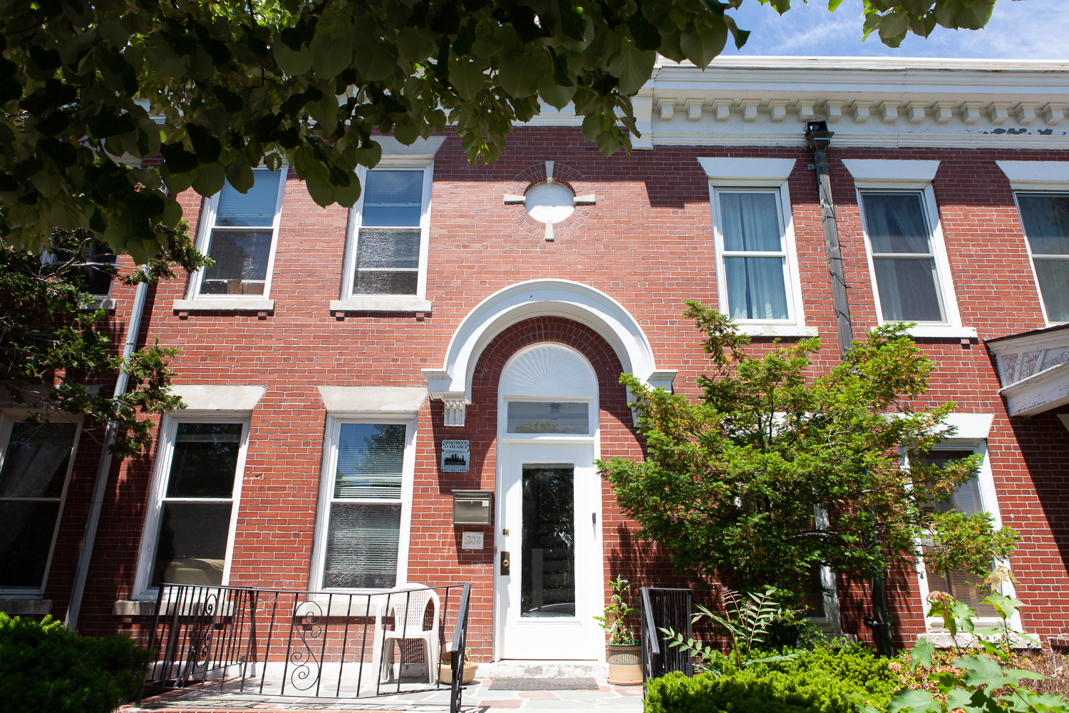 6 bed, 2.5 bath apartment for rent at 1743 Commonwealth Ave Unit House, Brighton