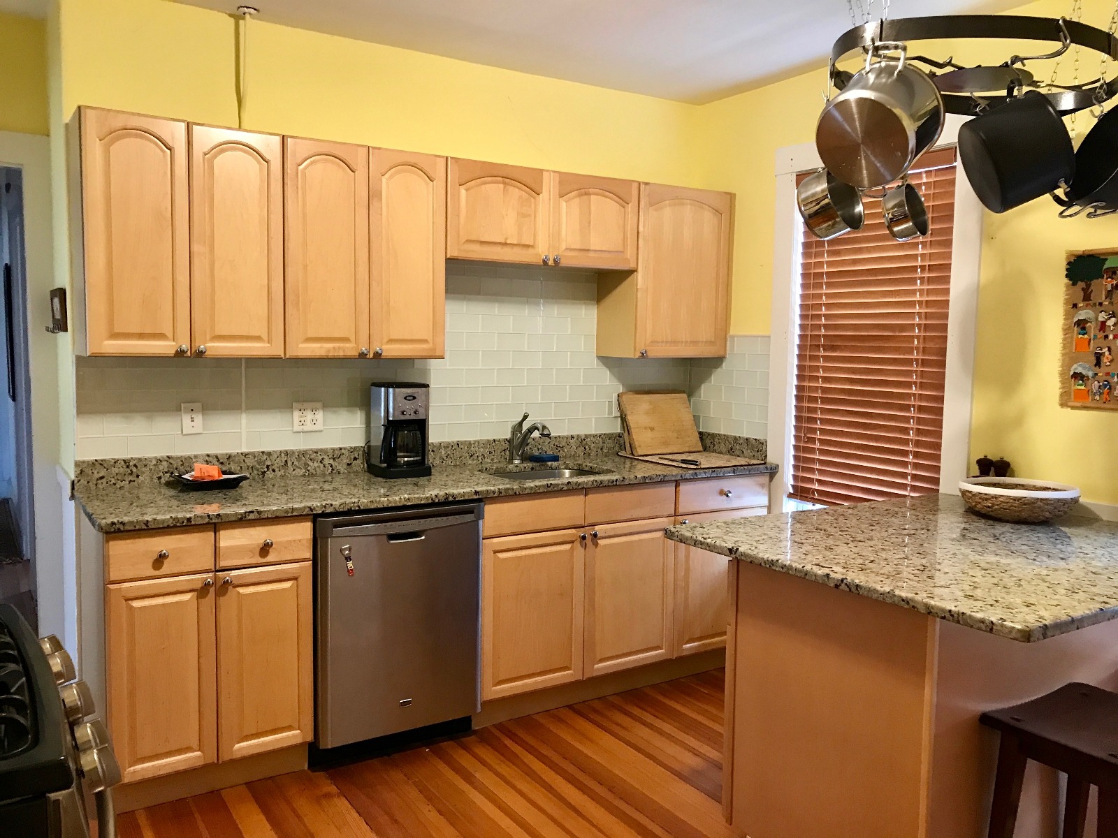 3 bed, 1 bath apartment for rent at 12 Becket St Unit 2, Dorchester — photo 6 of 13