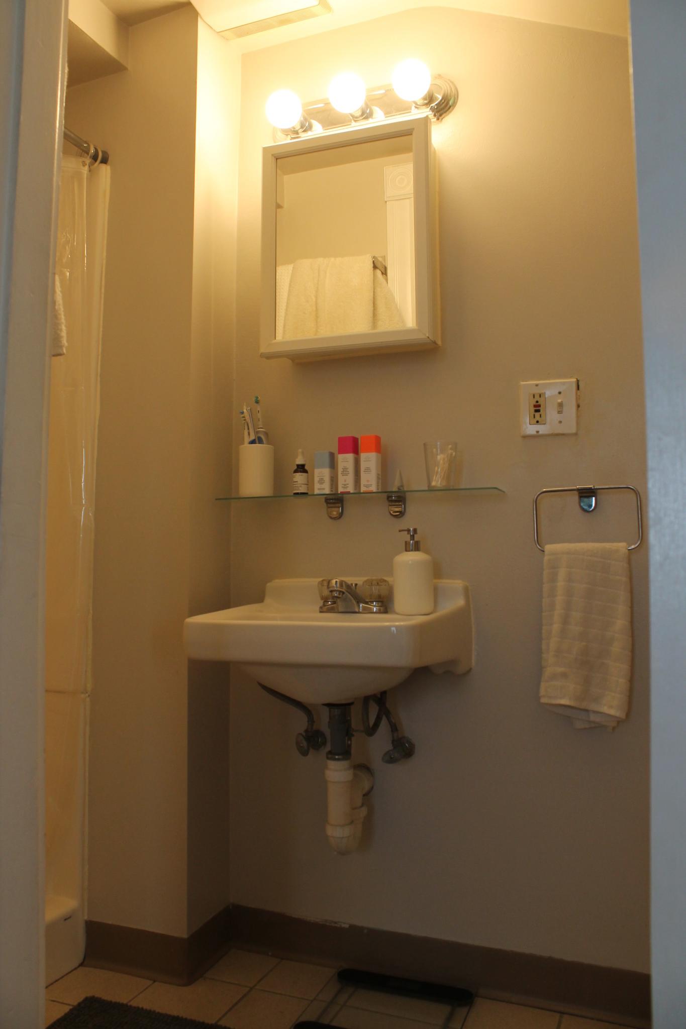 2 bed, 1 bath apartment for rent at 24 Portsmouth St Unit 2, Porter Square — photo 9 of 16