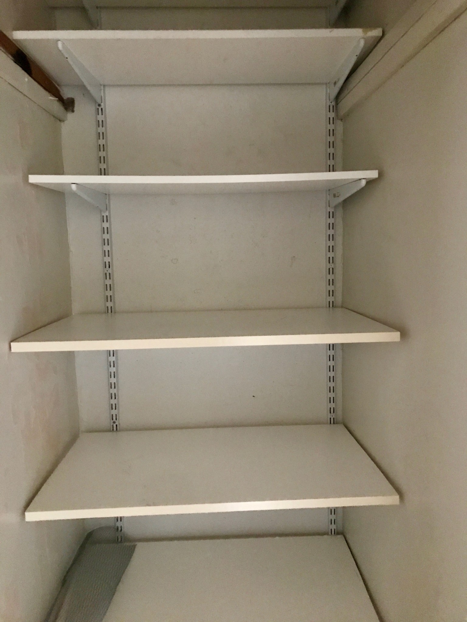 3 bed, 1 bath apartment for rent at 55 Moreland St Unit 1, Magoun Square — photo 10 of 20