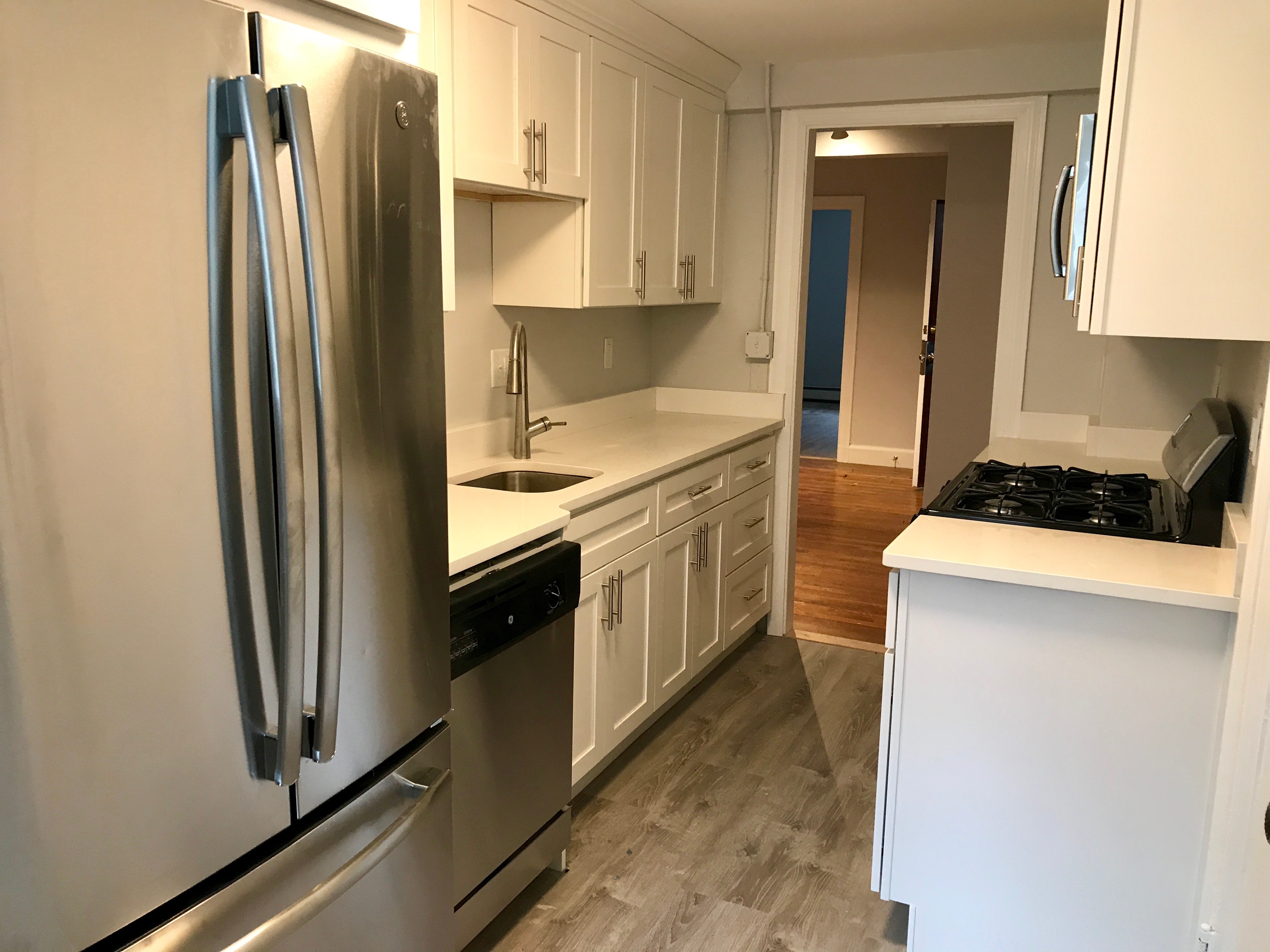 2 bed, 1 bath apartment for rent at 14 Mount Ida St Unit 1, Newton — photo 1 of 9