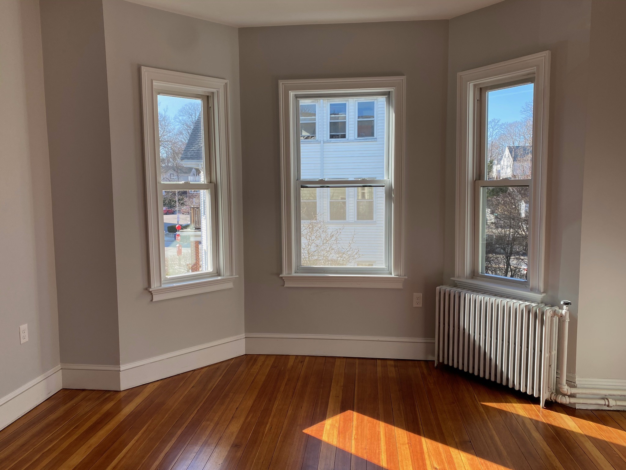 4 bed, 2 bath apartment for rent at 91 Wallingford Rd Unit 2A, Brighton — photo 13 of 17