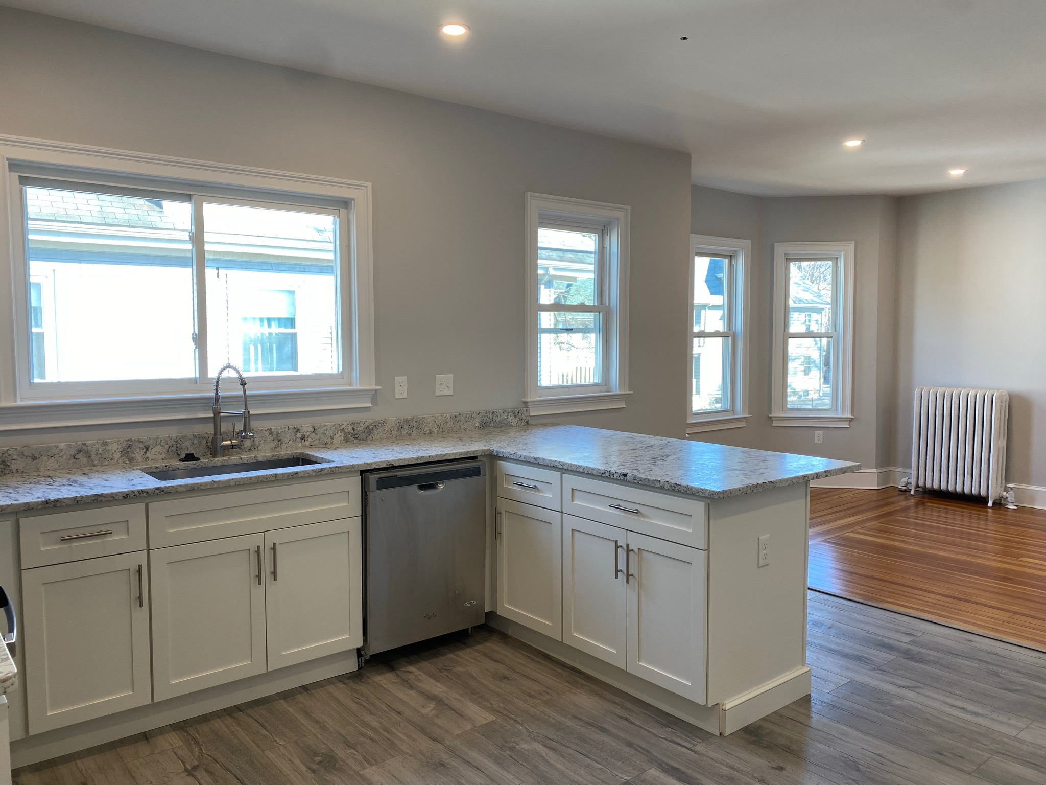 4 bed, 2 bath apartment for rent at 91 Wallingford Rd Unit 2A, Brighton — photo 2 of 17