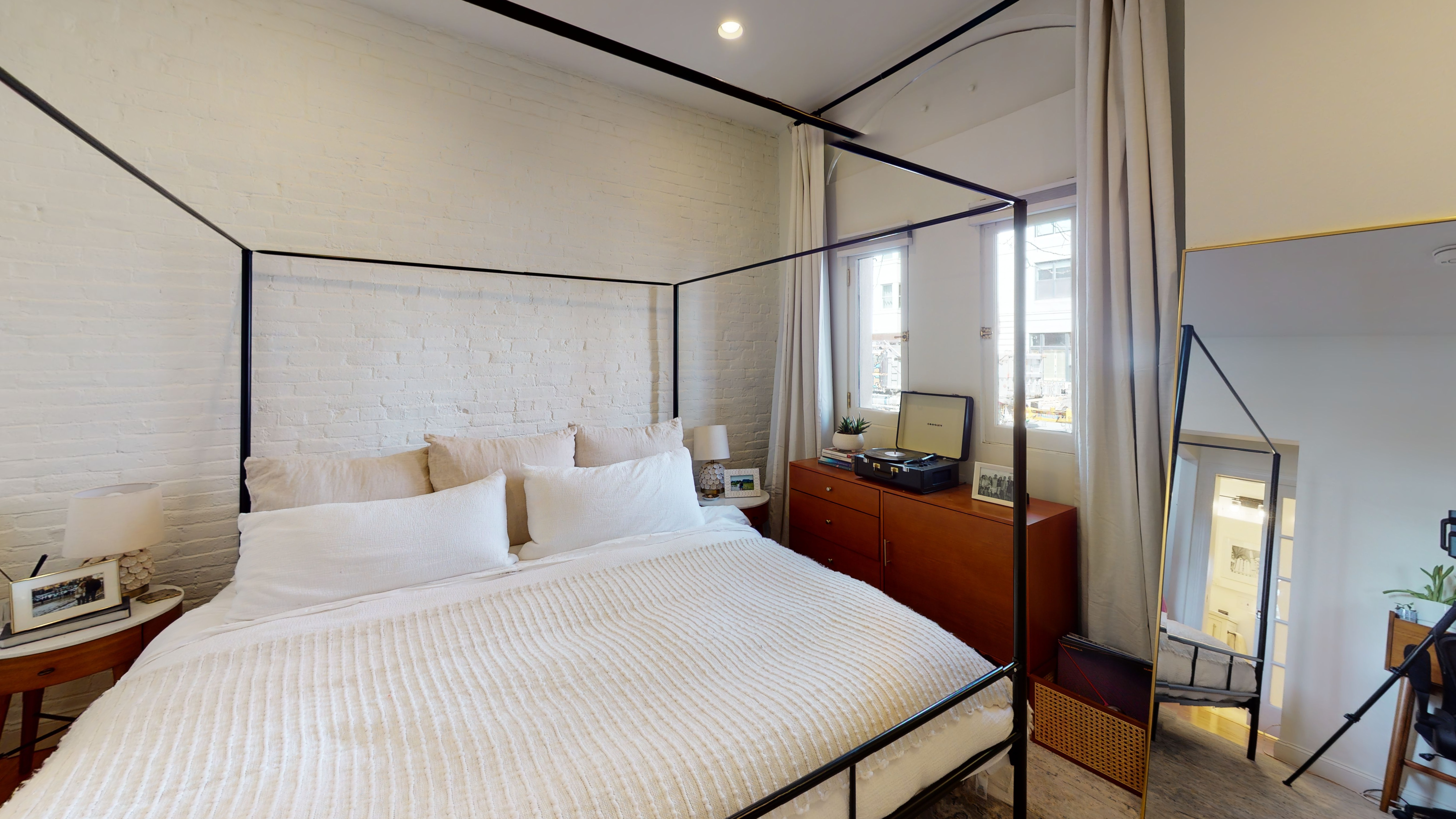 1 bed, 1 bath apartment for rent at 27 Bowdoin St Unit 1BB, Beacon Hill — photo 15 of 17