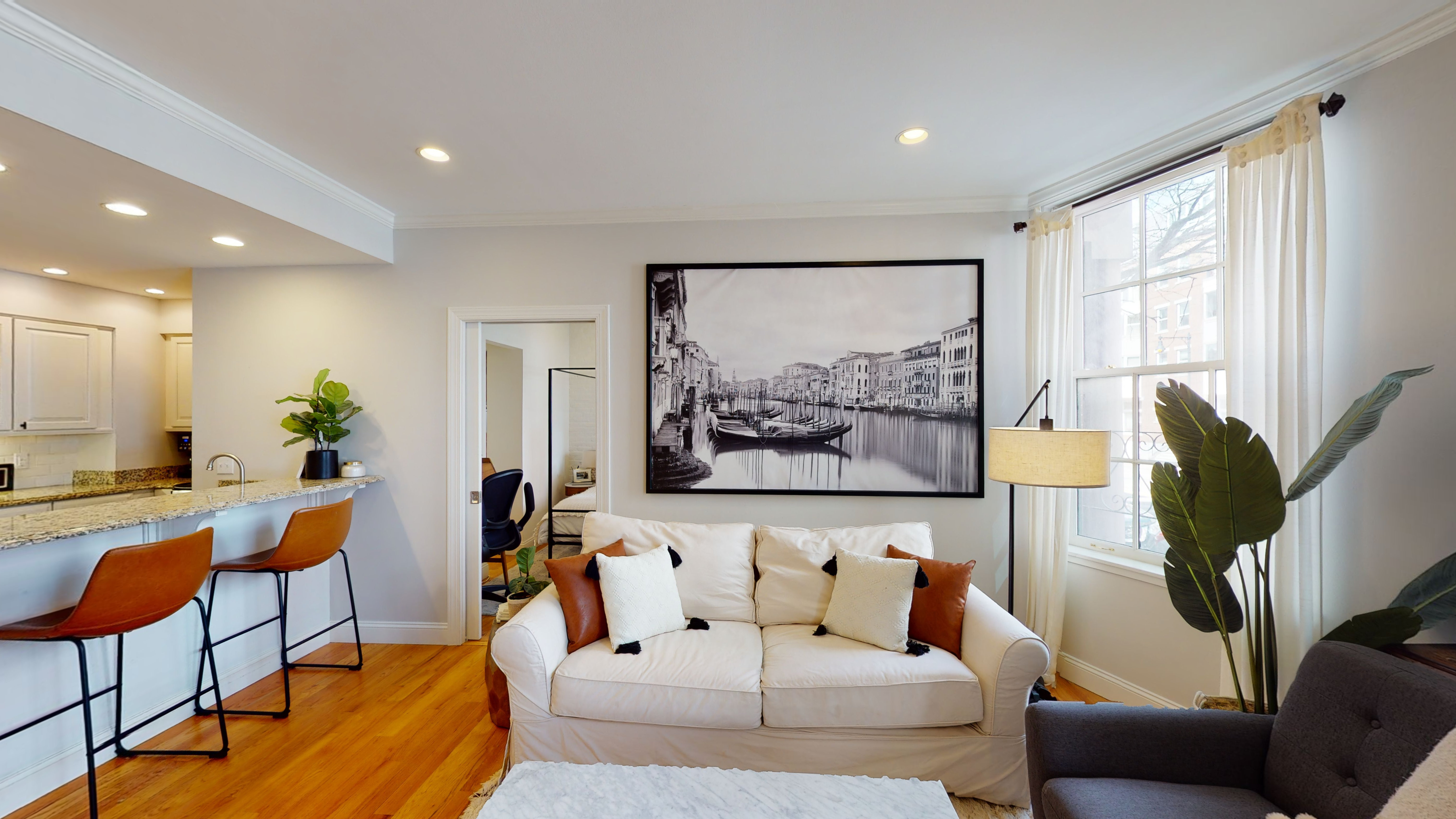 1 bed, 1 bath apartment for rent at 27 Bowdoin St Unit 1BB, Beacon Hill — photo 2 of 17
