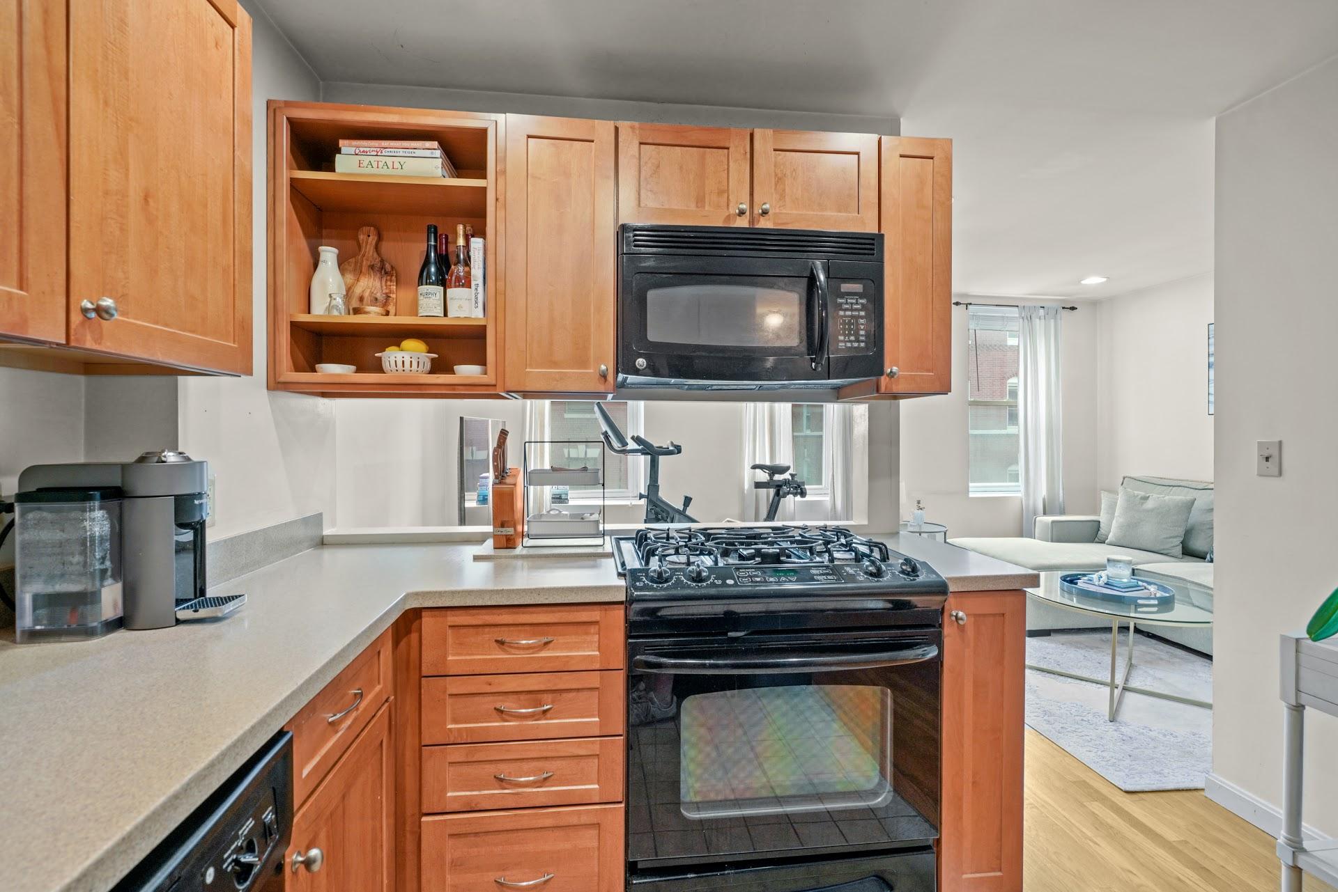 2 bed, 1 bath apartment for rent at 198 Endicott St Unit 3, North End — photo 3 of 12