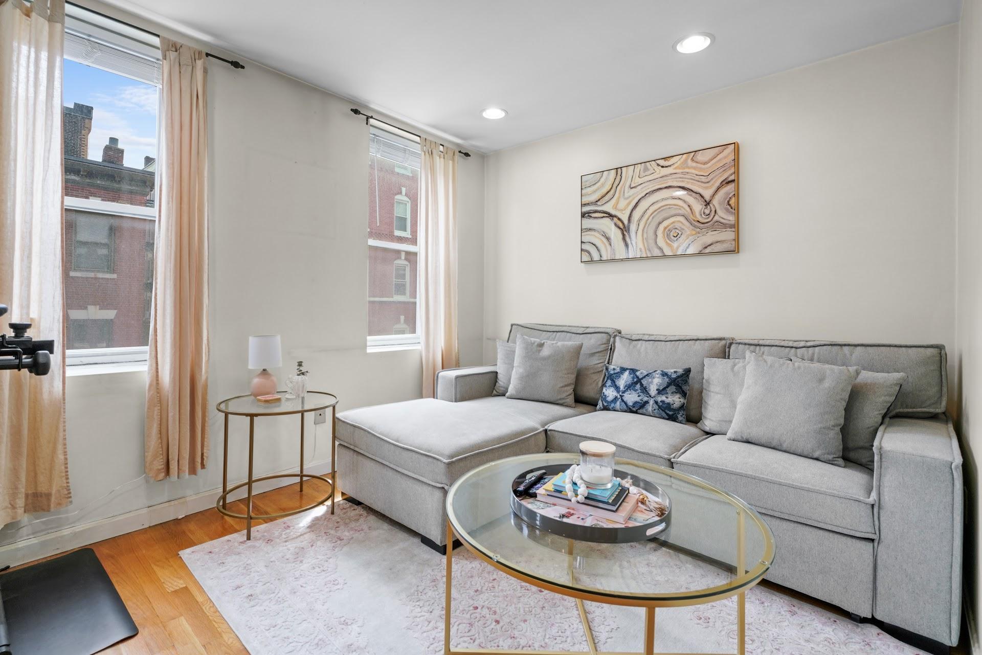 2 bed, 1 bath apartment for rent at 198 Endicott St Unit 3, North End — photo 2 of 12