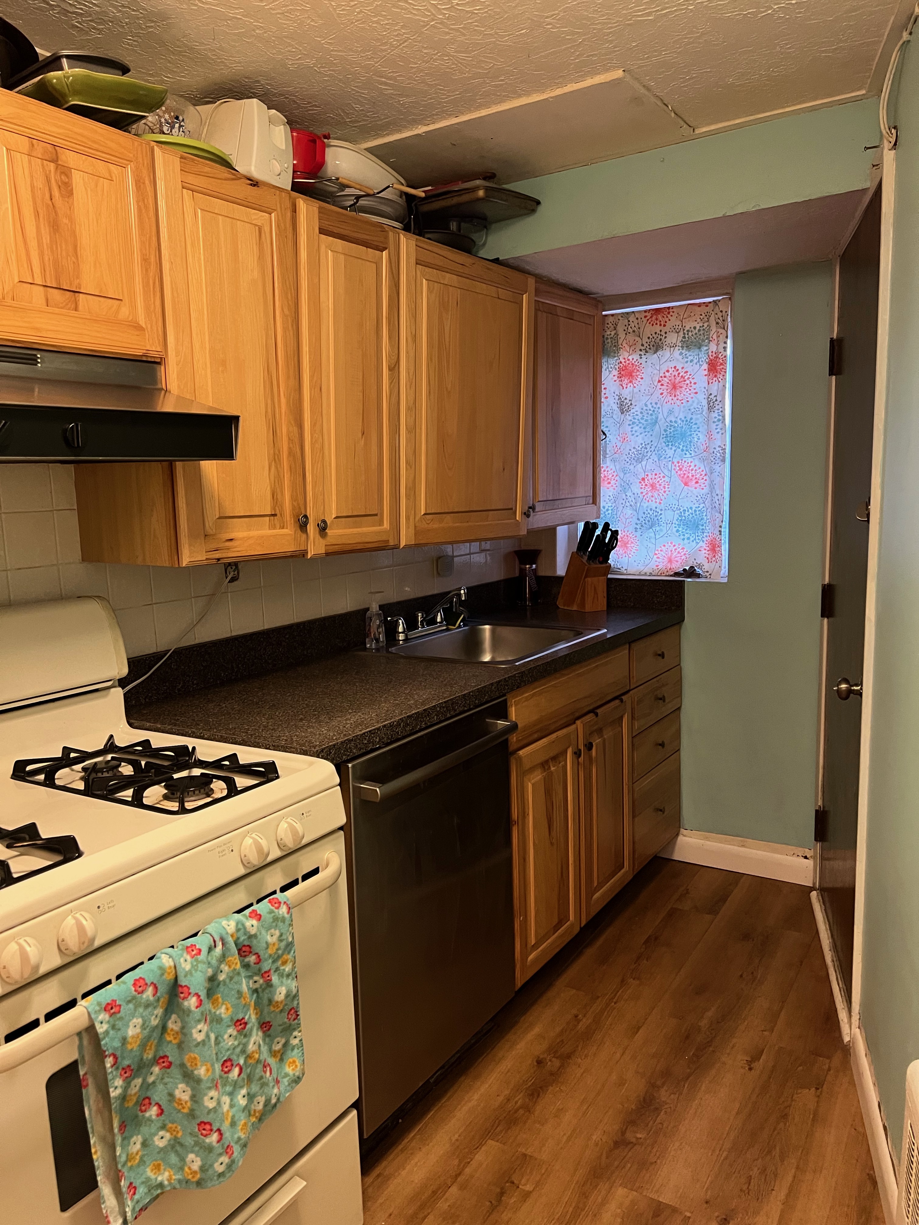 2 bed, 1 bath apartment for rent at 1730 Commonwealth Ave Unit 2, Brighton — photo 1 of 11