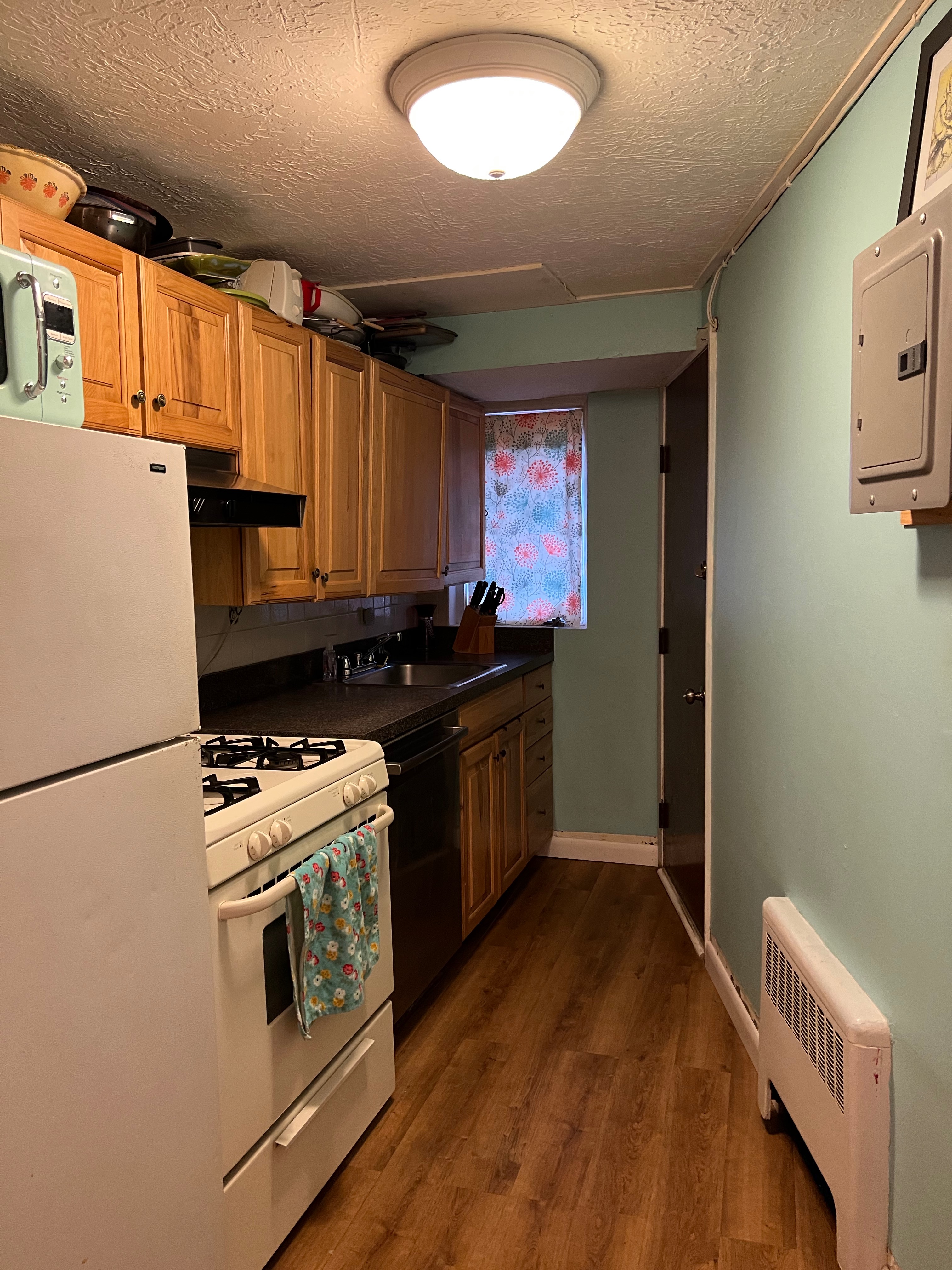 2 bed, 1 bath apartment for rent at 1730 Commonwealth Ave Unit 2, Brighton — photo 2 of 11