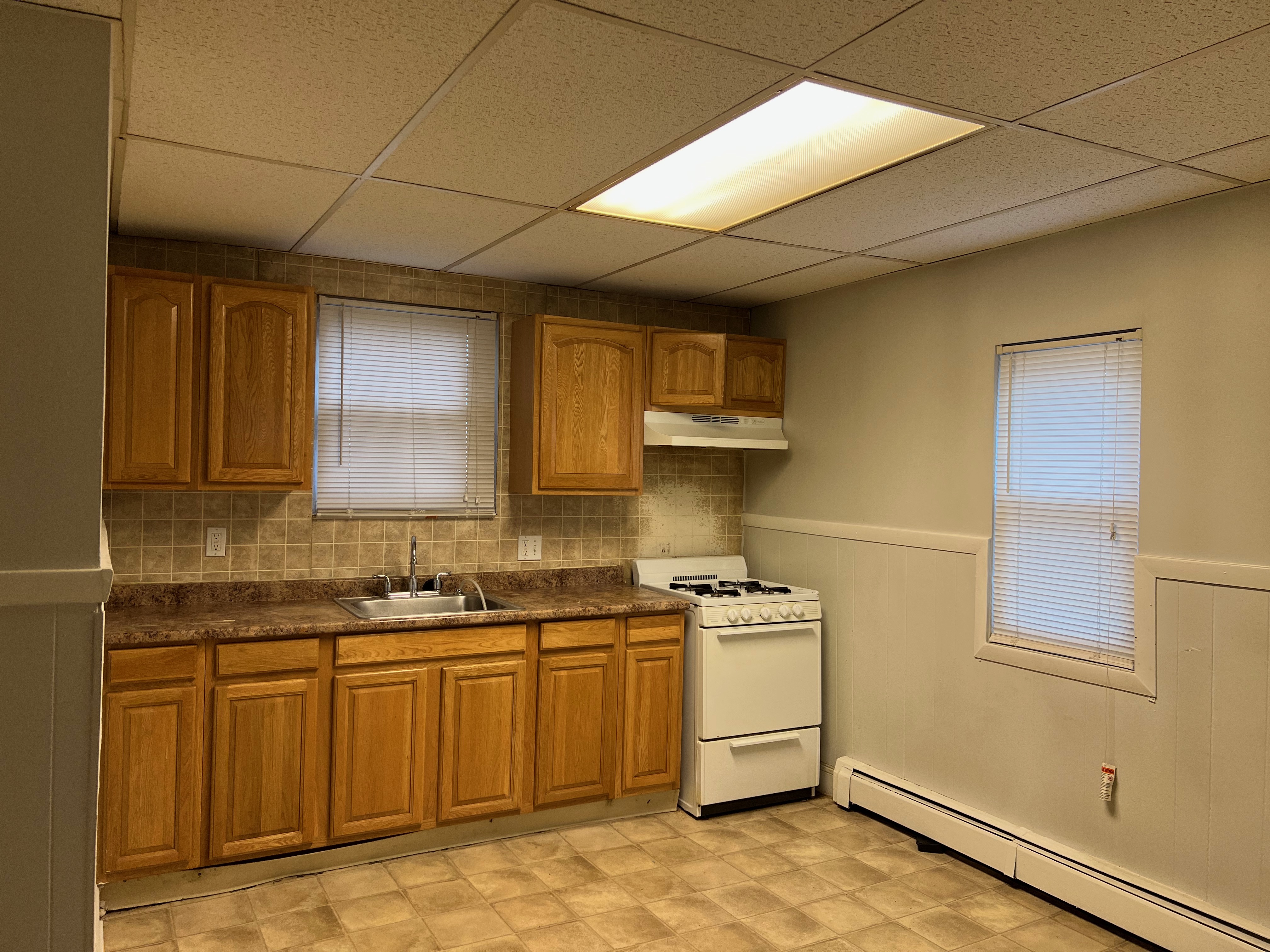 1 bed, 1 bath apartment for rent at 78 Florence St Unit 2, Everett — photo 1 of 6