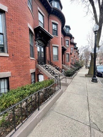 Photos of apartment on East Brookline St.,Boston MA 02118