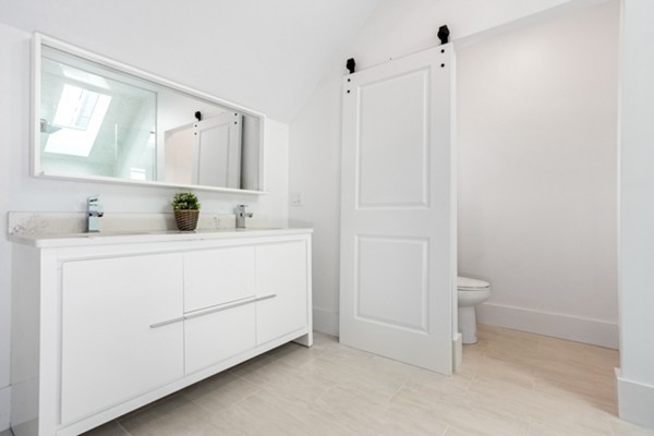 Photos of apartment on Brook St.,Somerville MA 02145