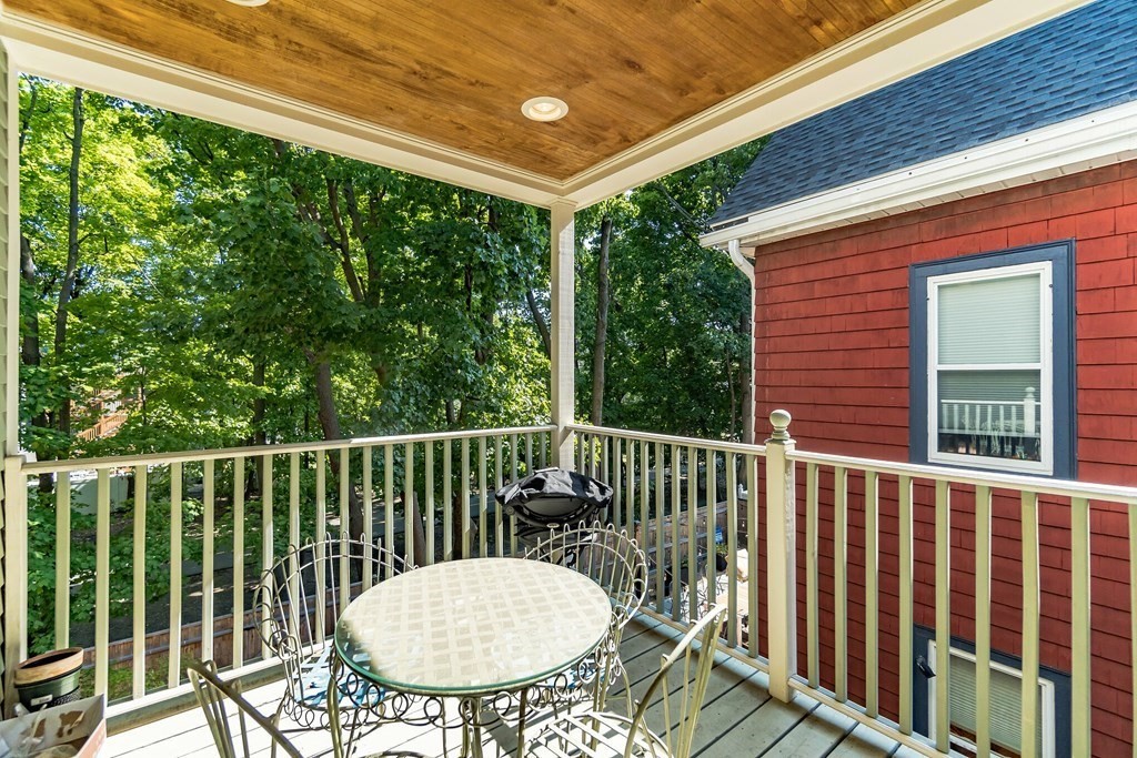 Photos of apartment on Lexington Ave.,Somerville MA 02114