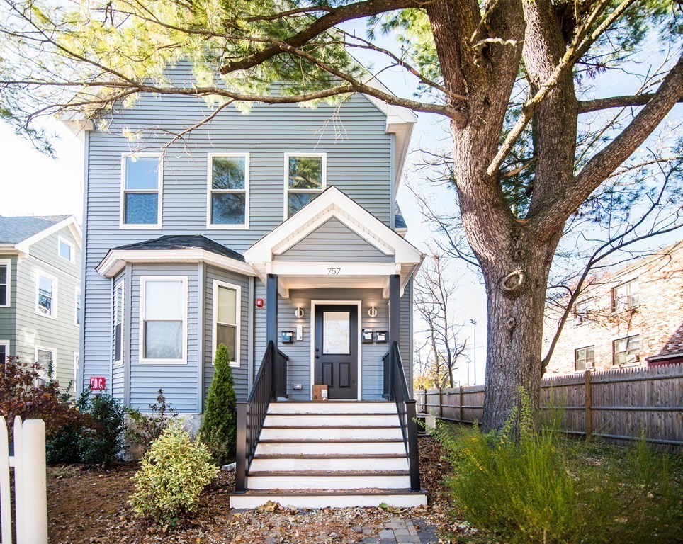 Photos of apartment on Evans St.,Boston MA 02124