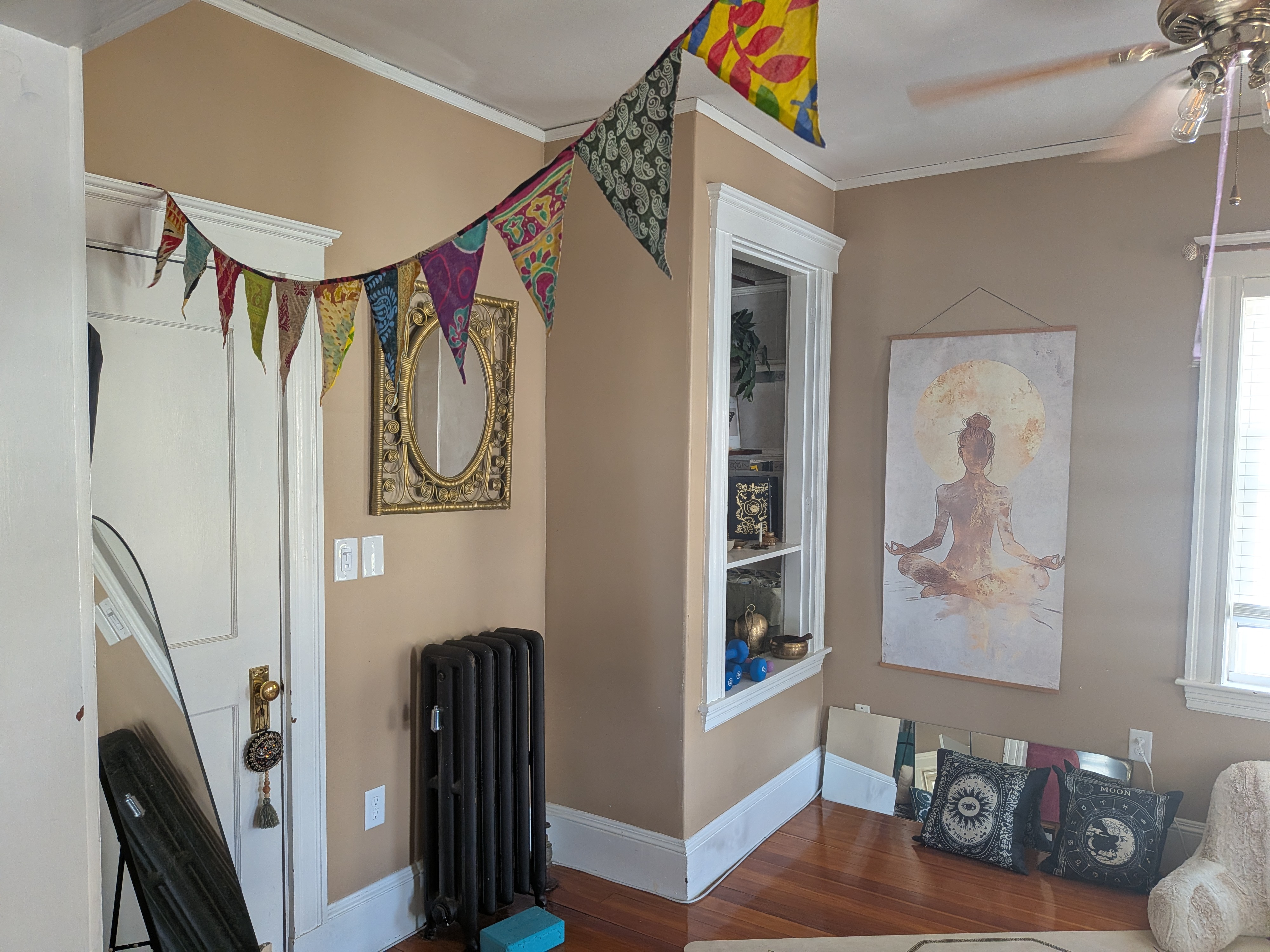 Photos of apartment on West Quincy St.,Somerville MA 02144