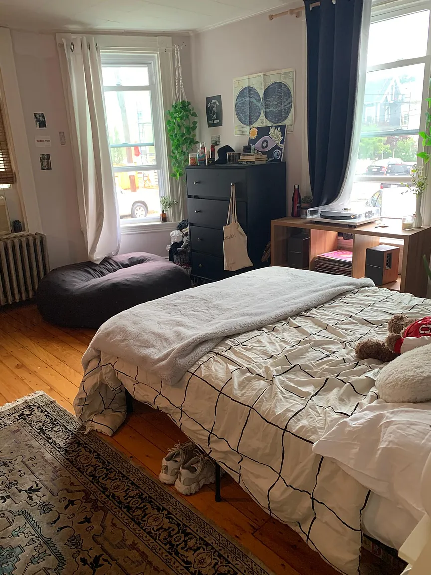 Photos of apartment on Glenwood Ave.,Cambridge MA 02139