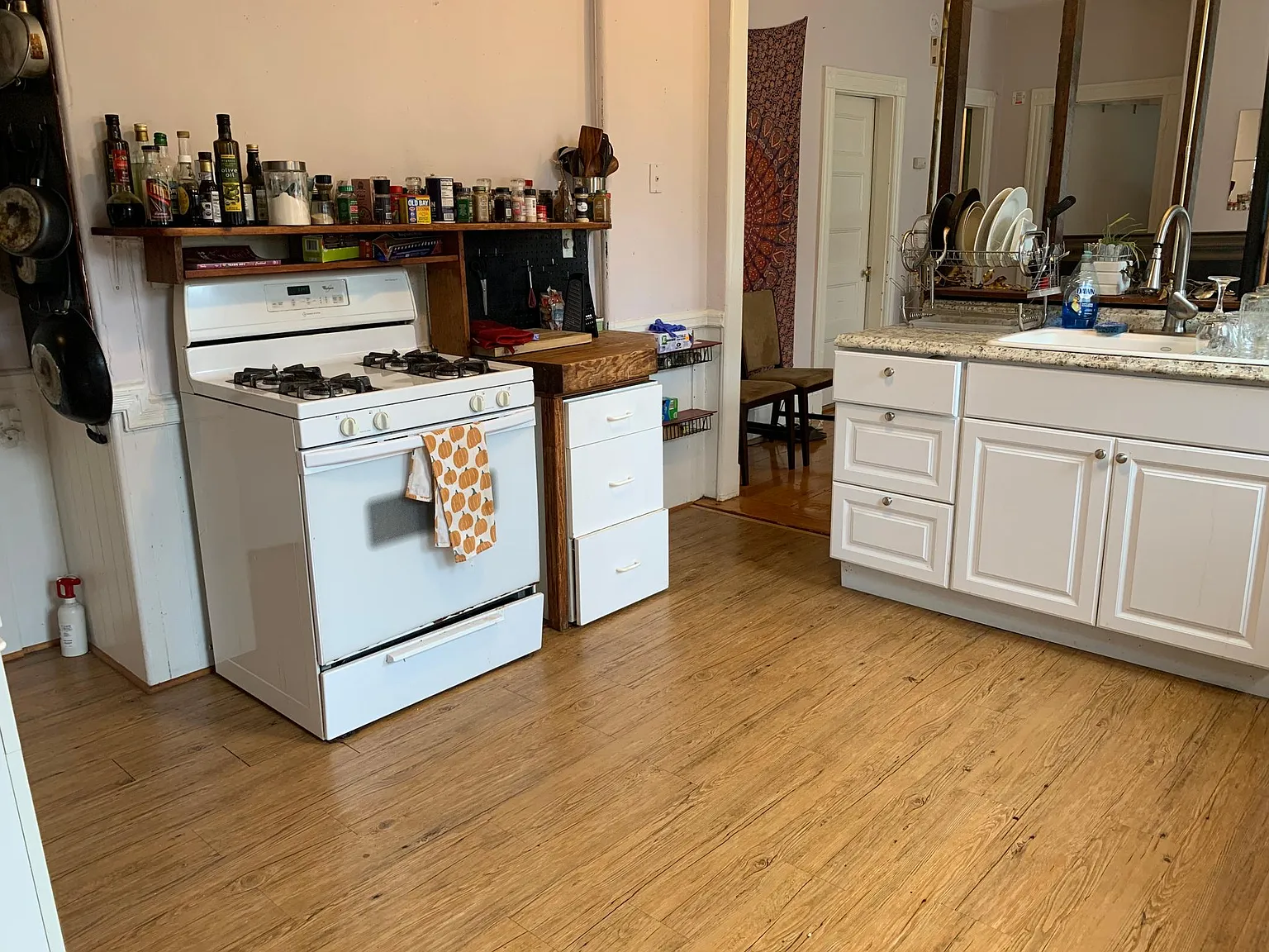 Photos of apartment on Glenwood Ave.,Cambridge MA 02139