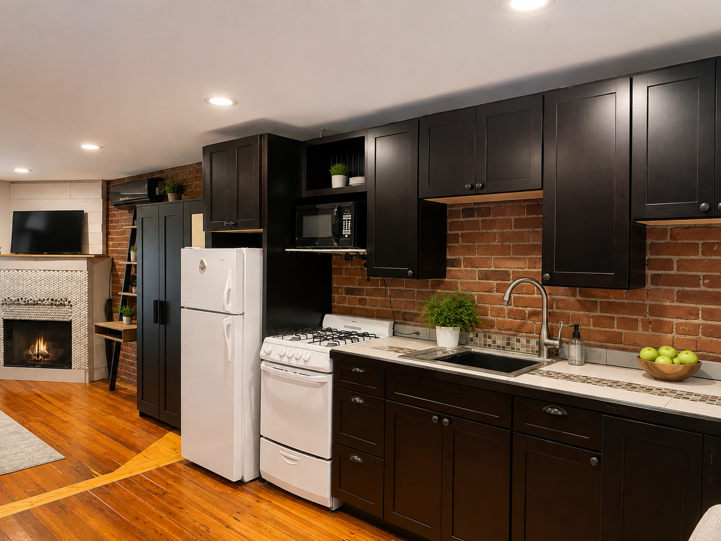 Pictures of  property for rent on Prince St., Boston, MA 02113