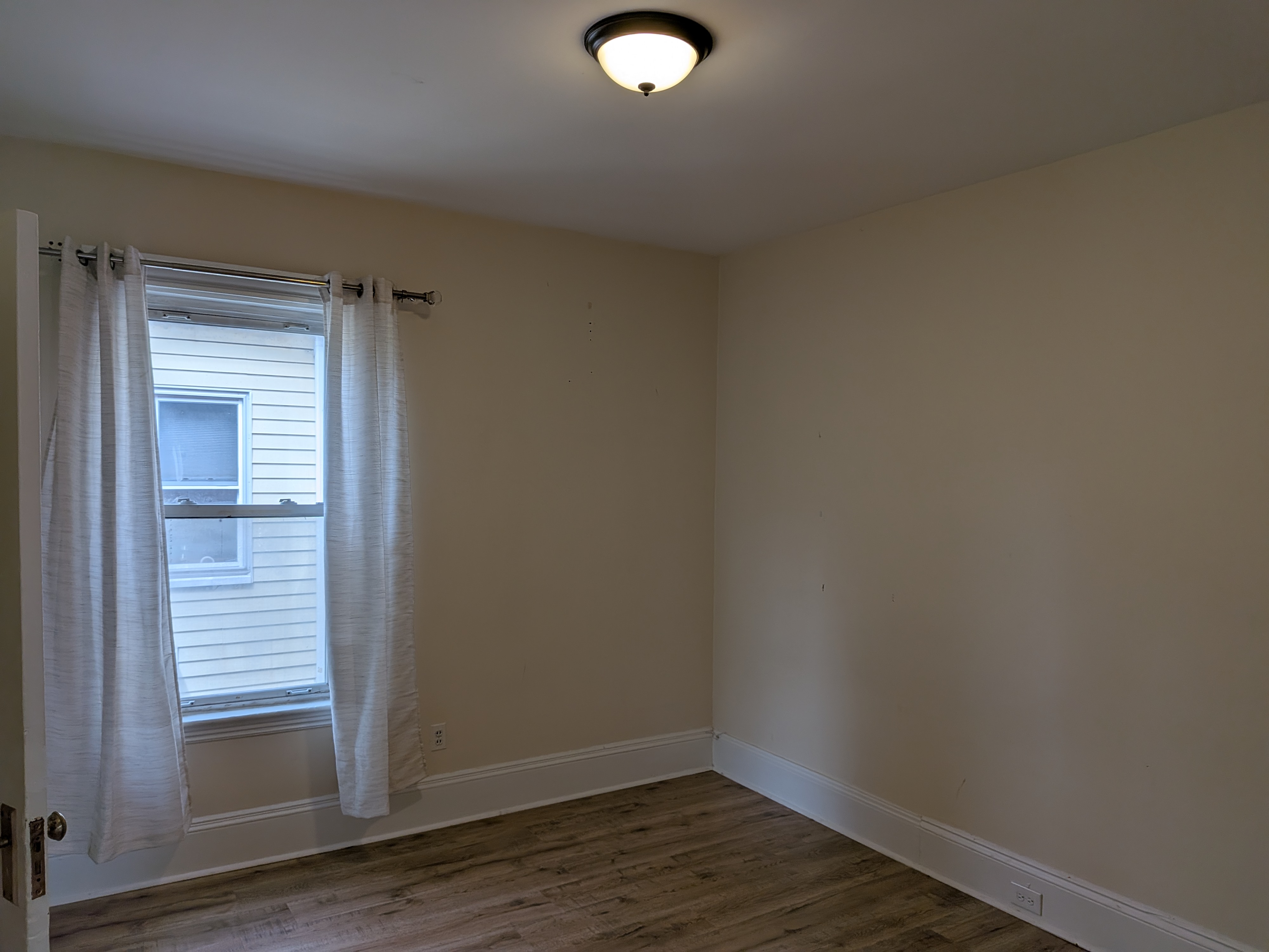 Photos of apartment on Glenwood Ave.,Cambridge MA 02139