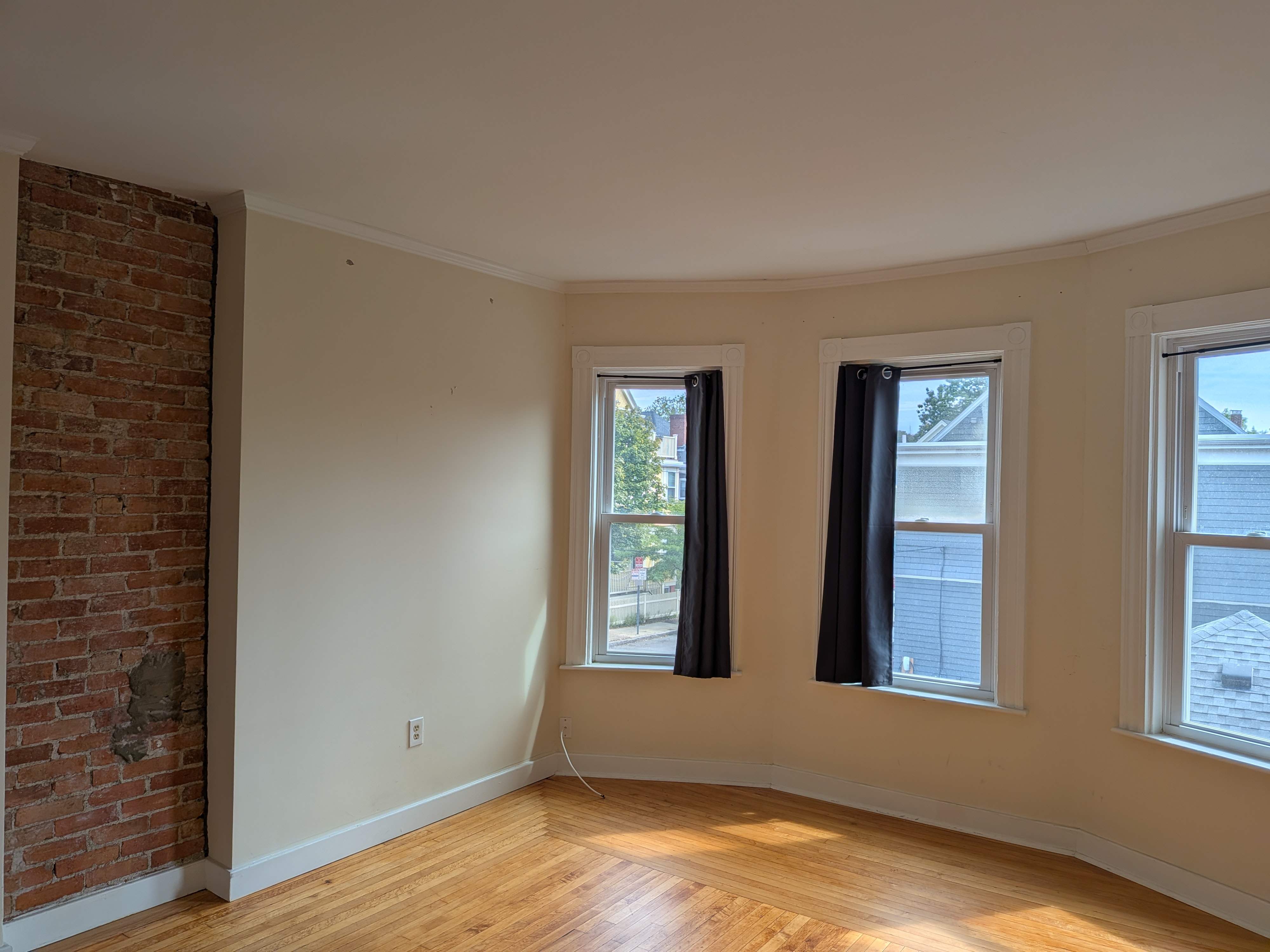 Photos of apartment on Glenwood Ave.,Cambridge MA 02139