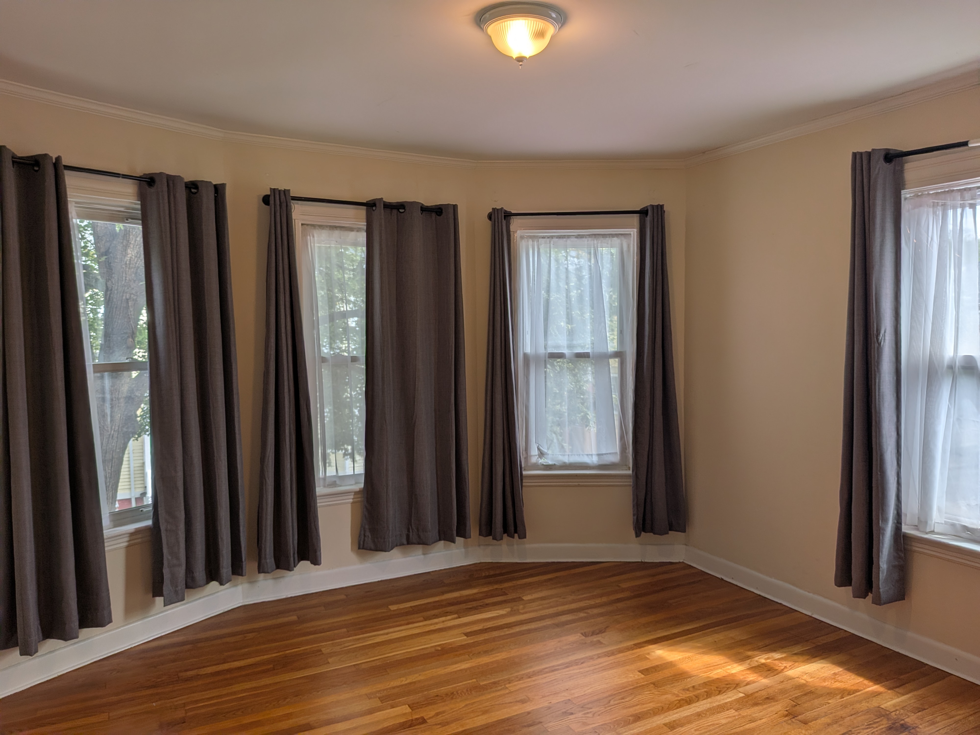 Photos of apartment on Glenwood Ave.,Cambridge MA 02139