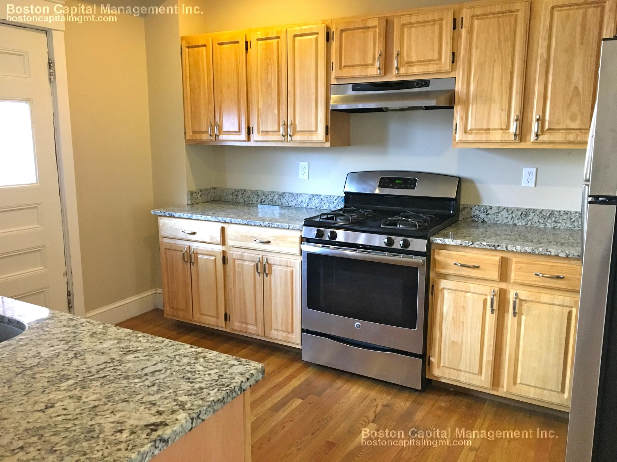 4 bed, 2 bath apartment for rent at 11 Quint Ave Unit 3, Allston — photo 2 of 10