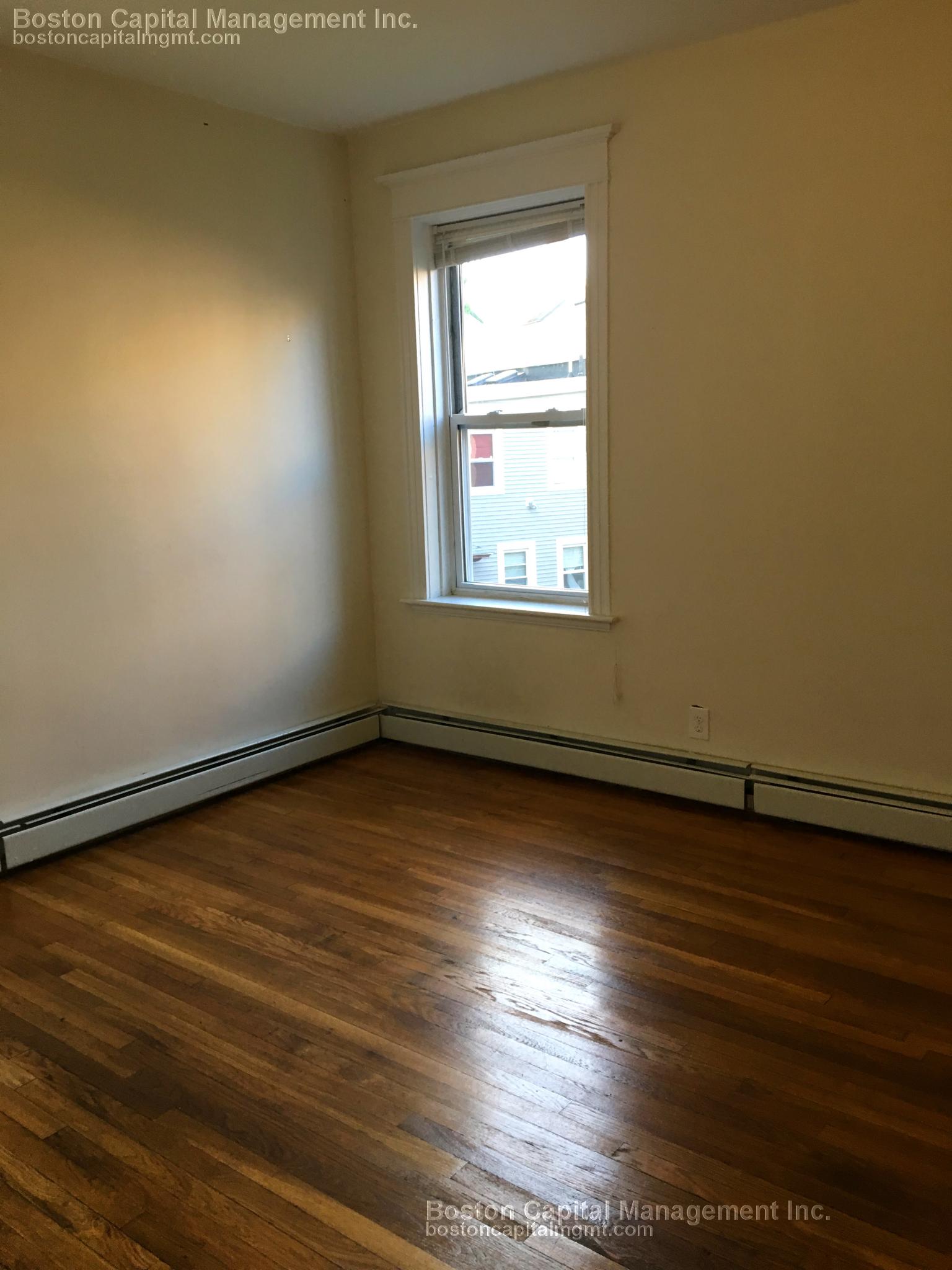 4 bed, 2 bath apartment for rent at 11 Quint Ave Unit 3, Allston — photo 10 of 10
