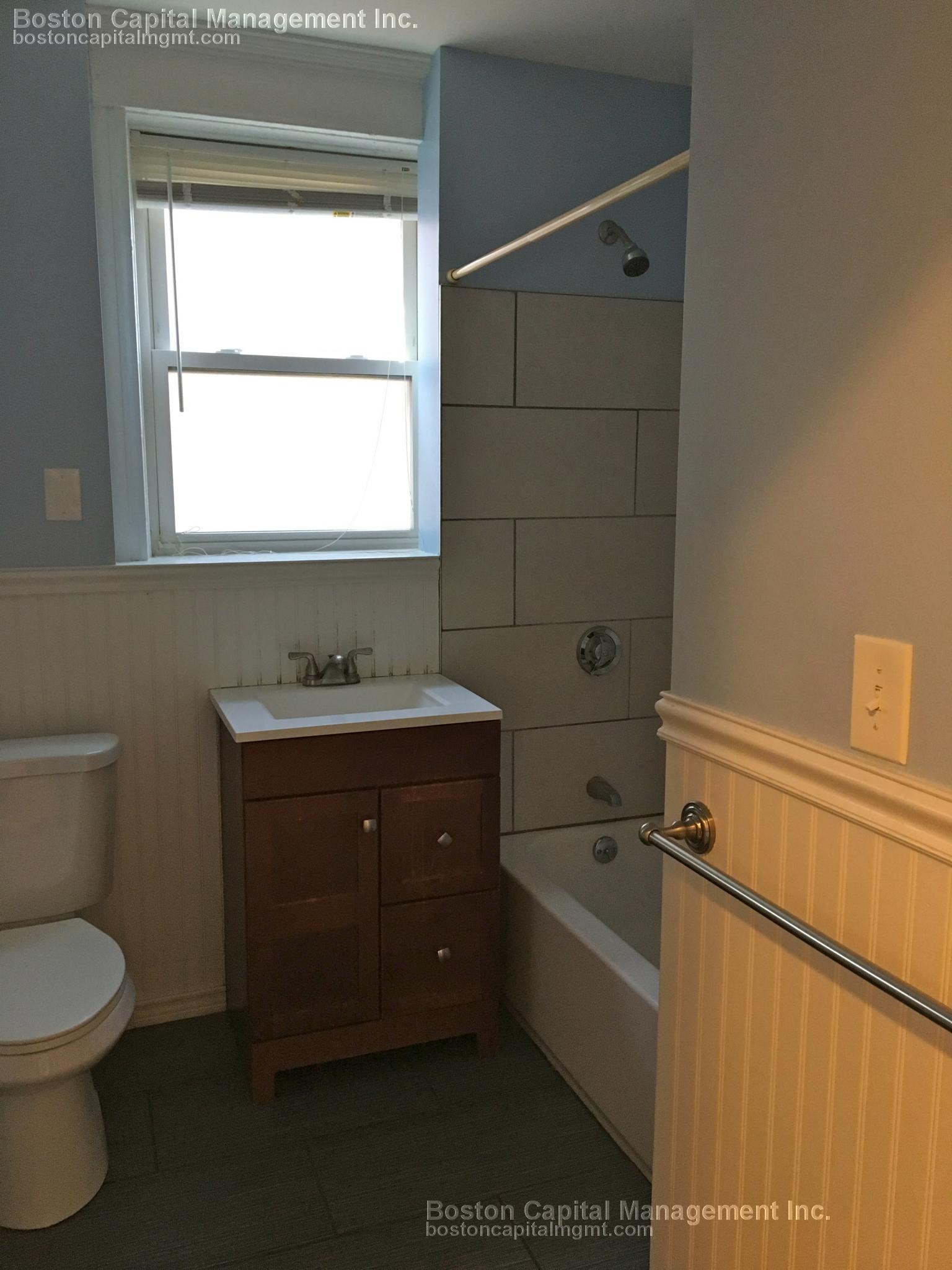 4 bed, 2 bath apartment for rent at 11 Quint Ave Unit 3, Allston — photo 7 of 10