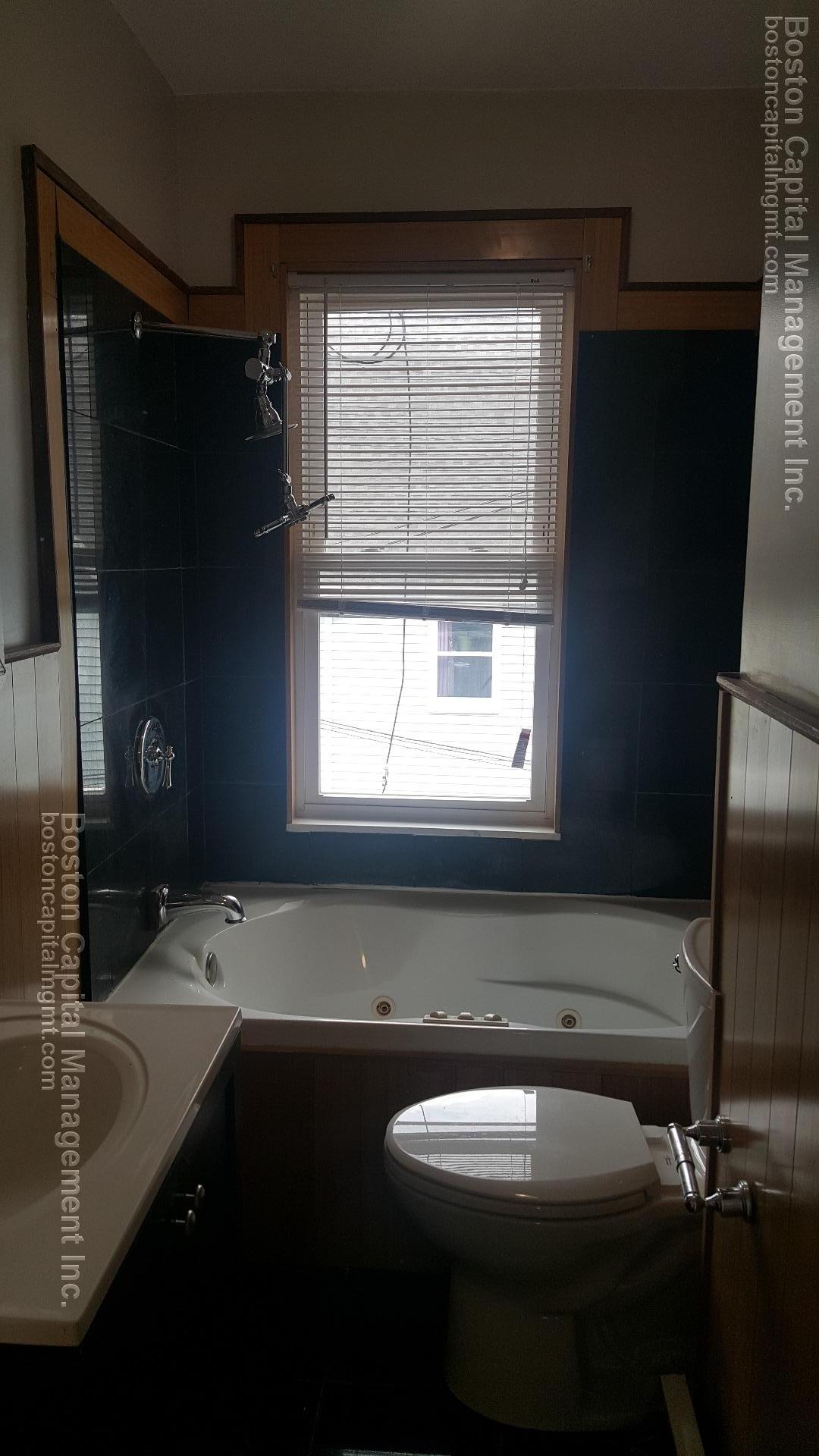 Photos of apartment on Salem St.,Malden MA 02148