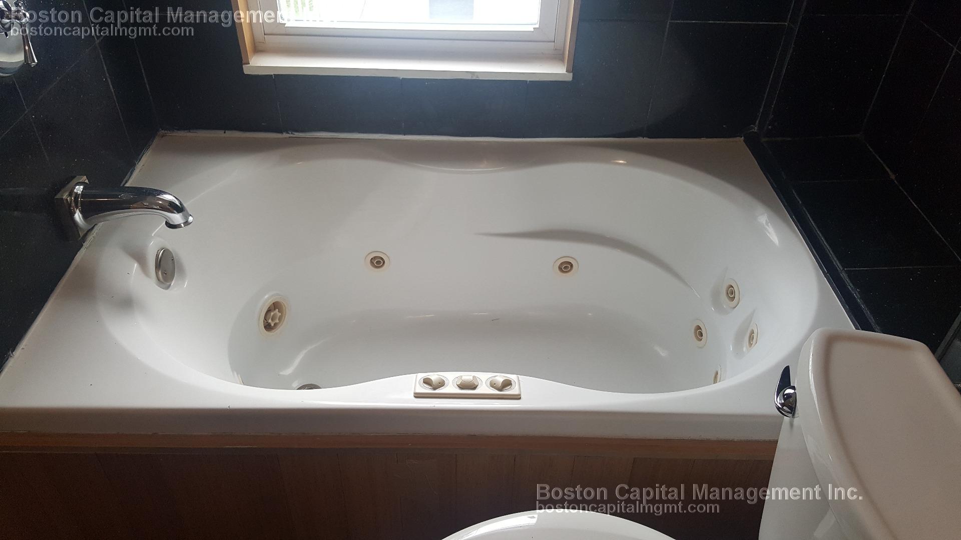 Photos of apartment on Salem St.,Malden MA 02148