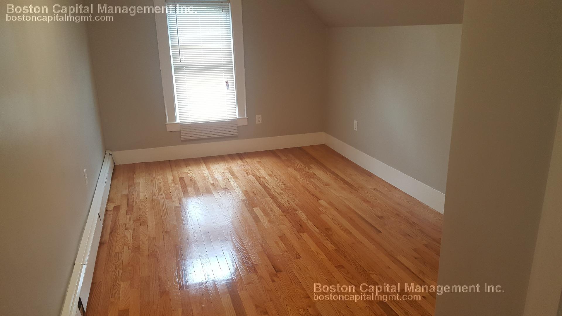 Photos of apartment on Salem St.,Malden MA 02148