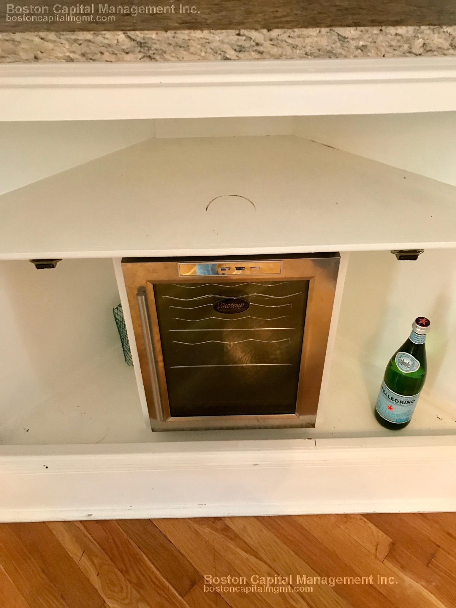 Photos of apartment on Main St.,Malden MA 02148