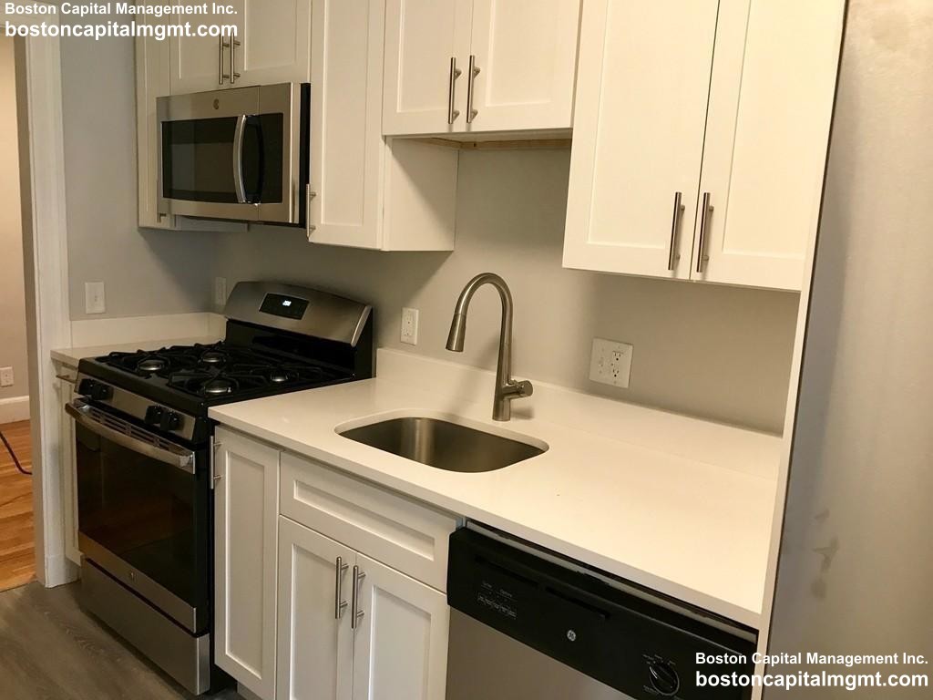 8 Mount Ida St, Newton Corner