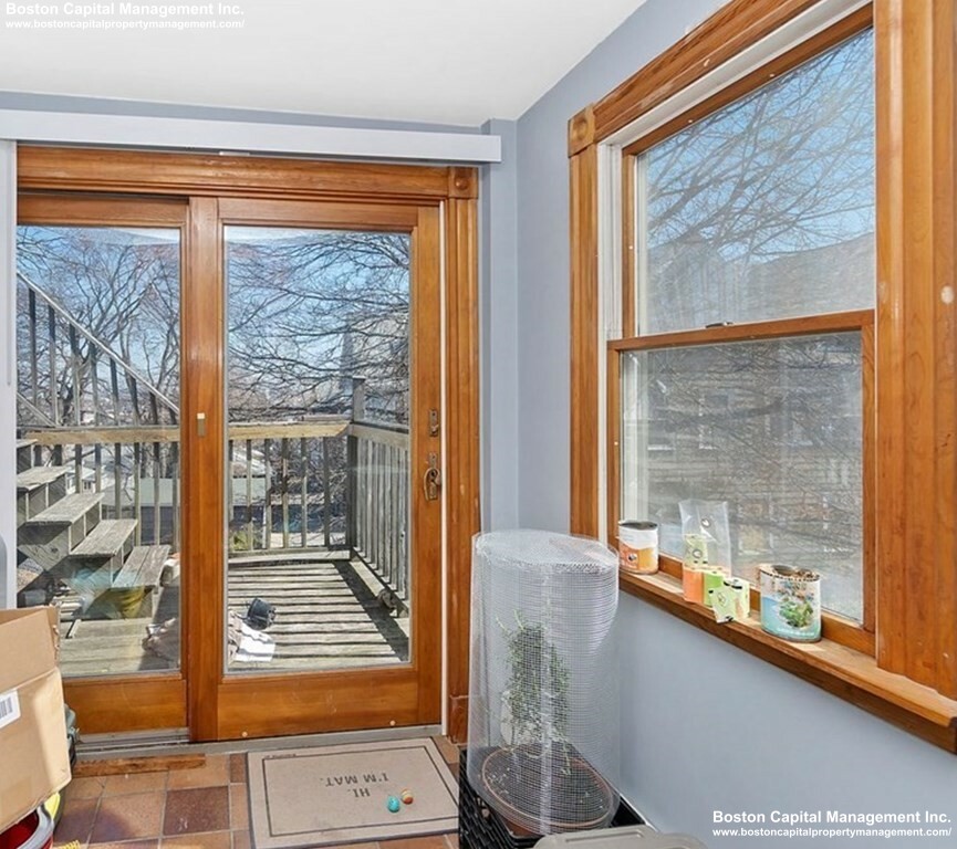 287 Summit Ave, Brighton