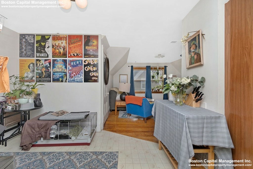 287 Summit Ave, Brighton