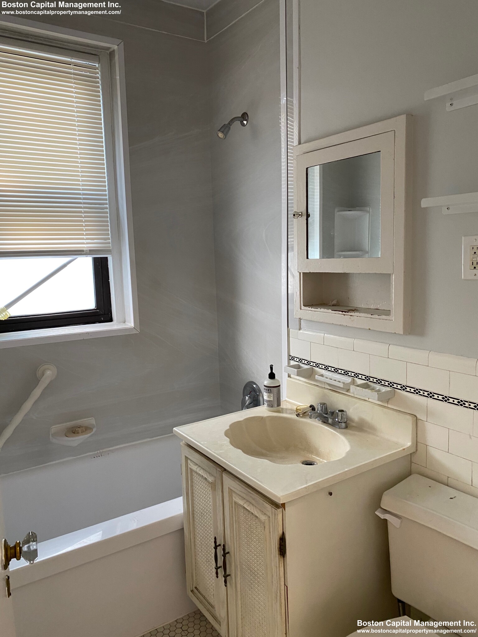 189 Chestnut Hill Ave, Brighton