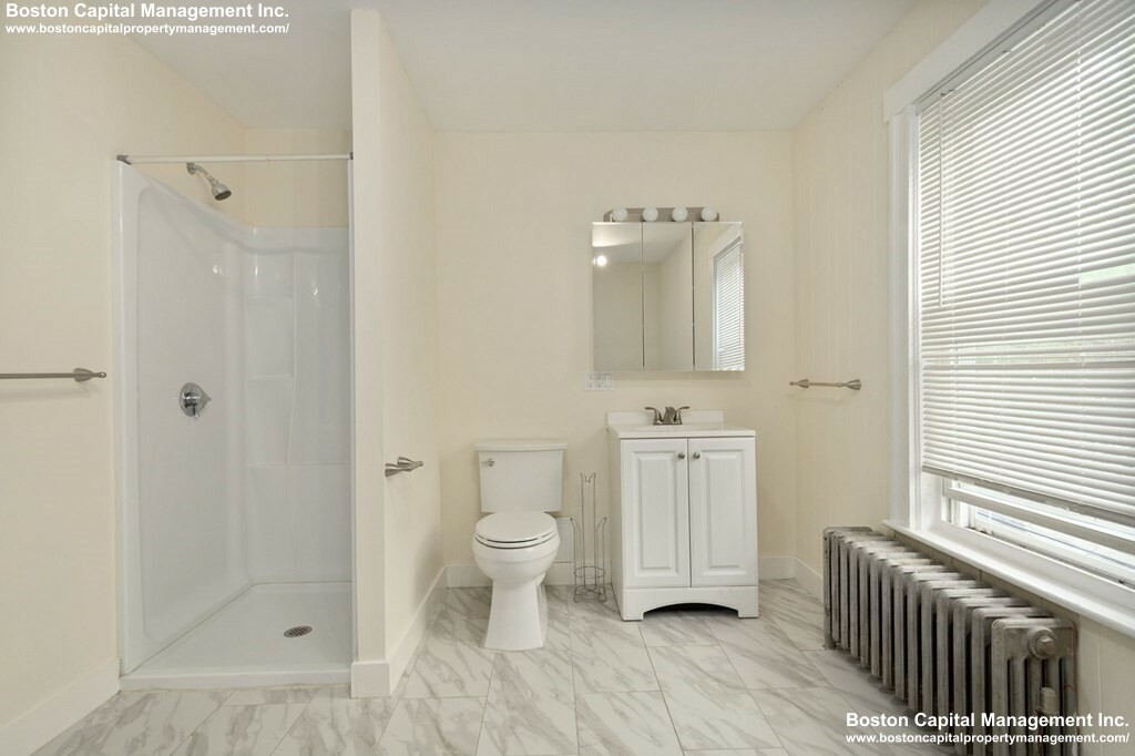 Photos of apartment on Elm St.,Somerville MA 02144