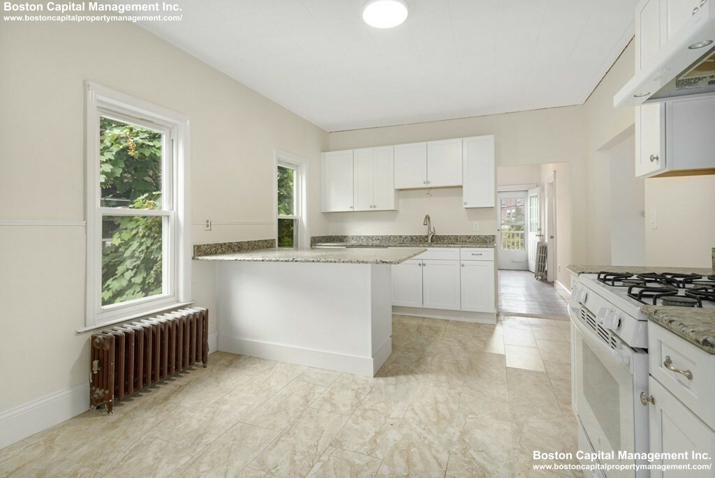 Photos of apartment on Elm St.,Somerville MA 02144