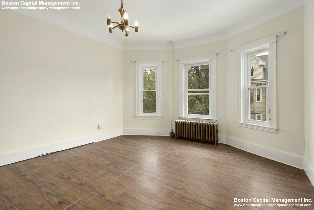 Photos of apartment on Elm St.,Somerville MA 02144